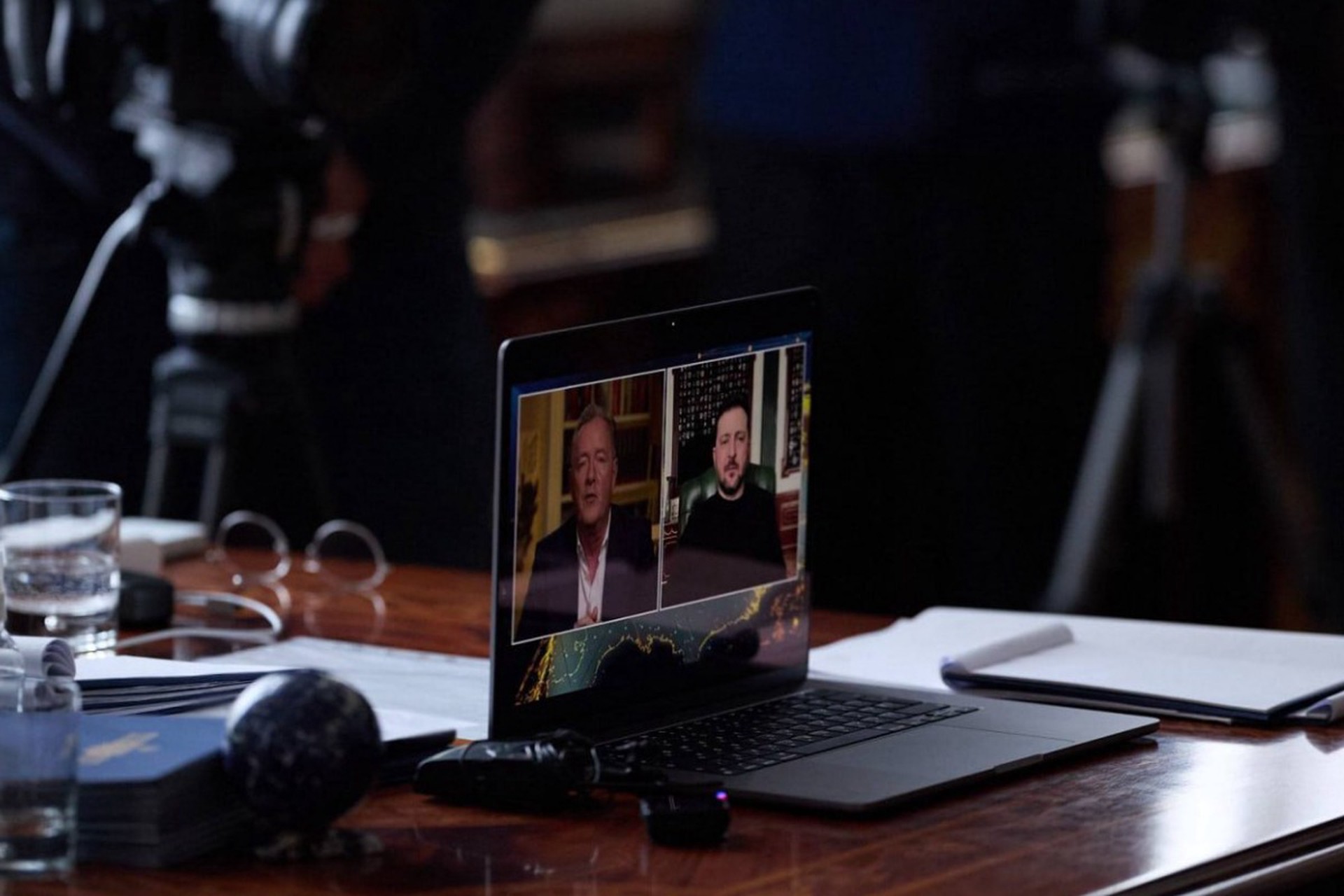 Зеленский испытывает боль из-за хорошего отношения Трампа к Путину