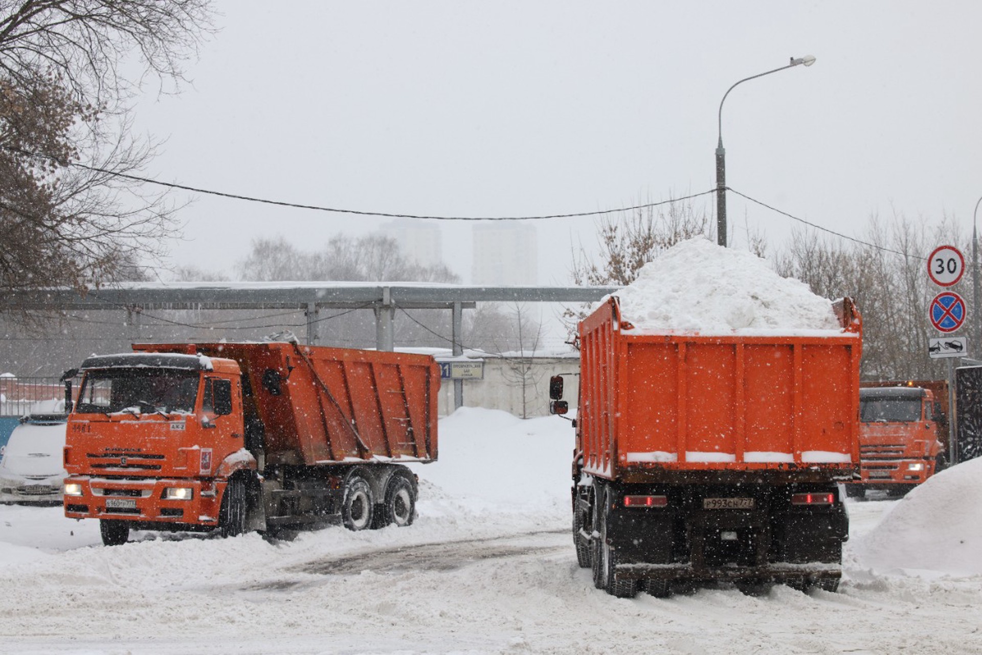 Долги за уборку снега в платежках назвали незаконными