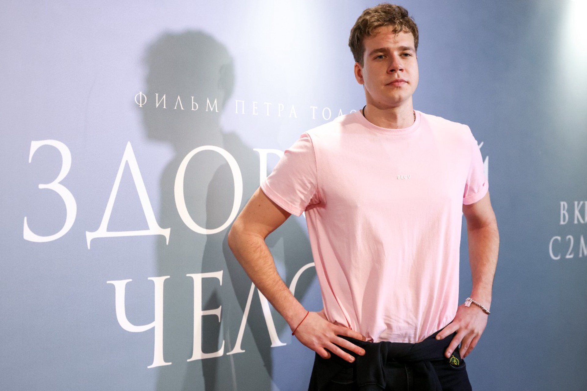 «Я обдолбанный?»: звезда российского кино устроила дебош на съемках