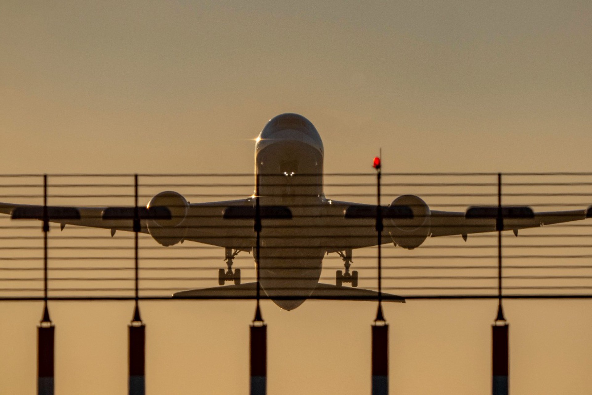 Пролет американского Boeing над Россией назвали провокацией США