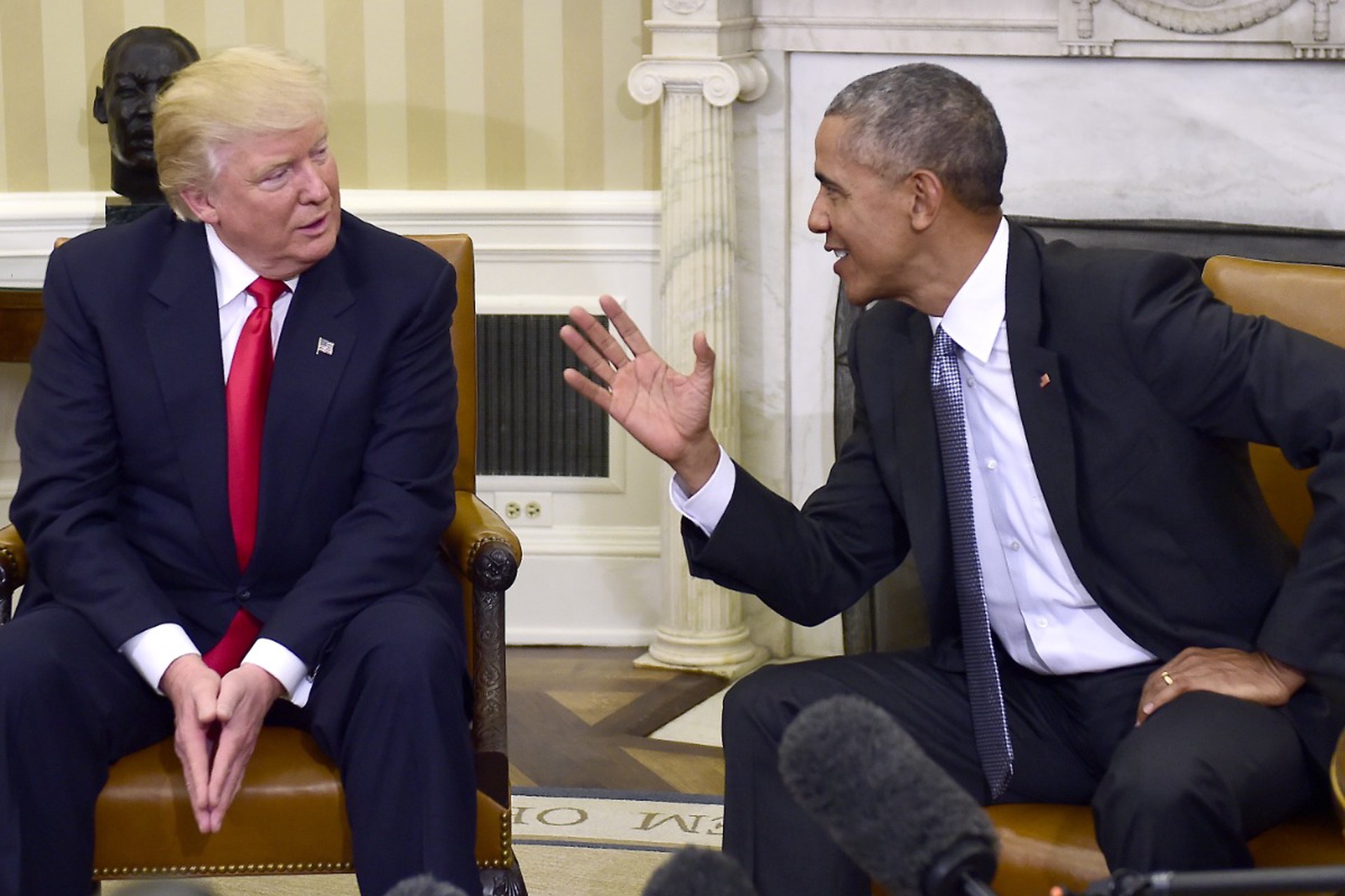 Бьются о тарелки: зачем Обама и Трамп заговорили об НЛО