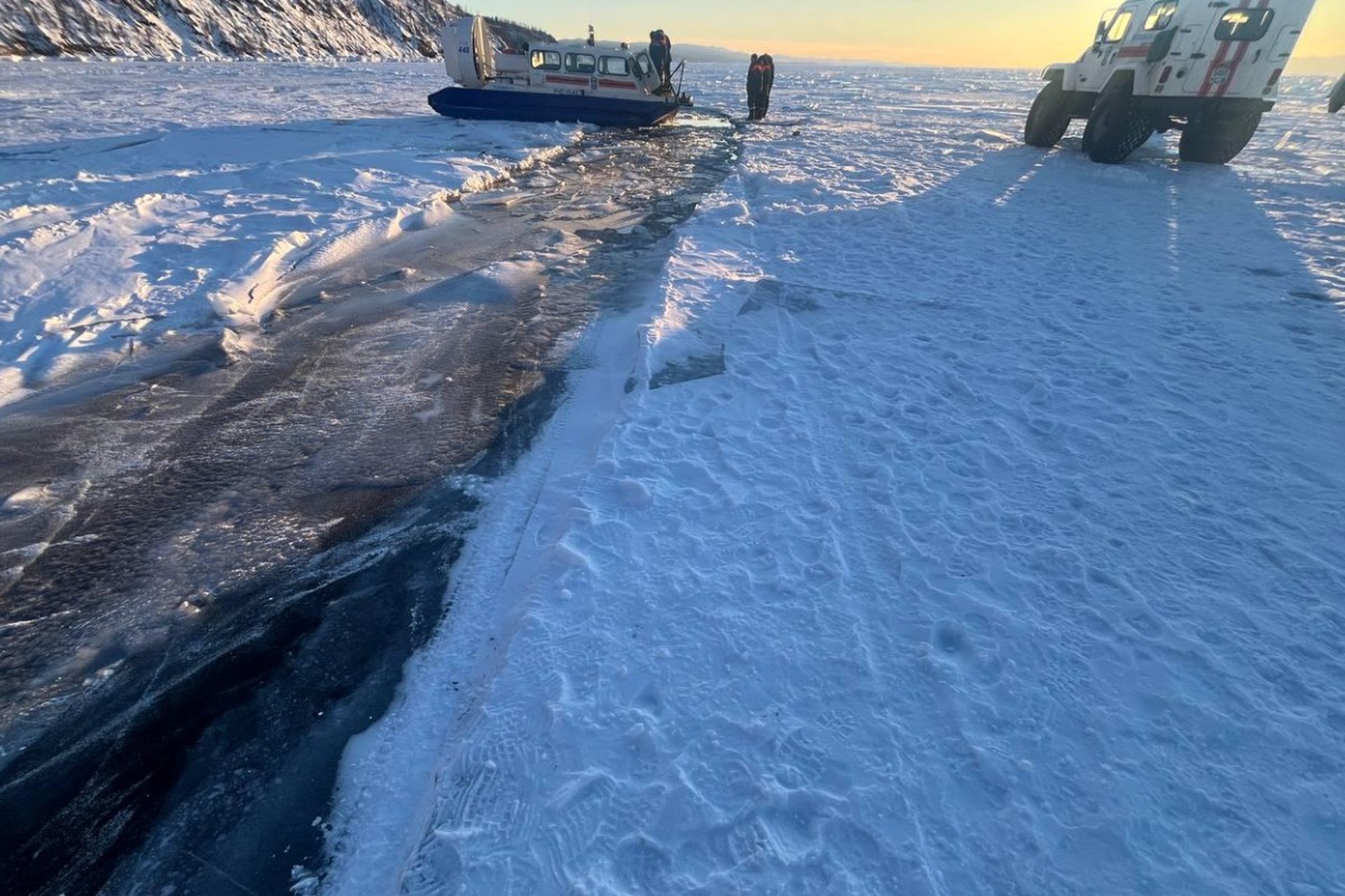 Среди погибших на Байкале оказался ребенок