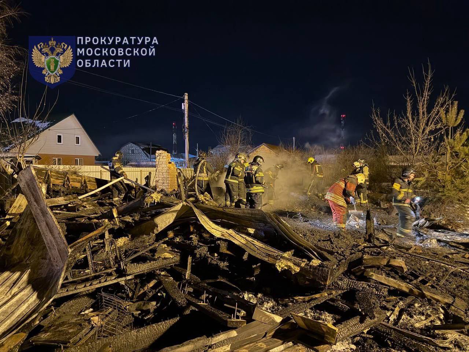 Четверо детей погибли при пожаре вместо со своей больной бабушкой