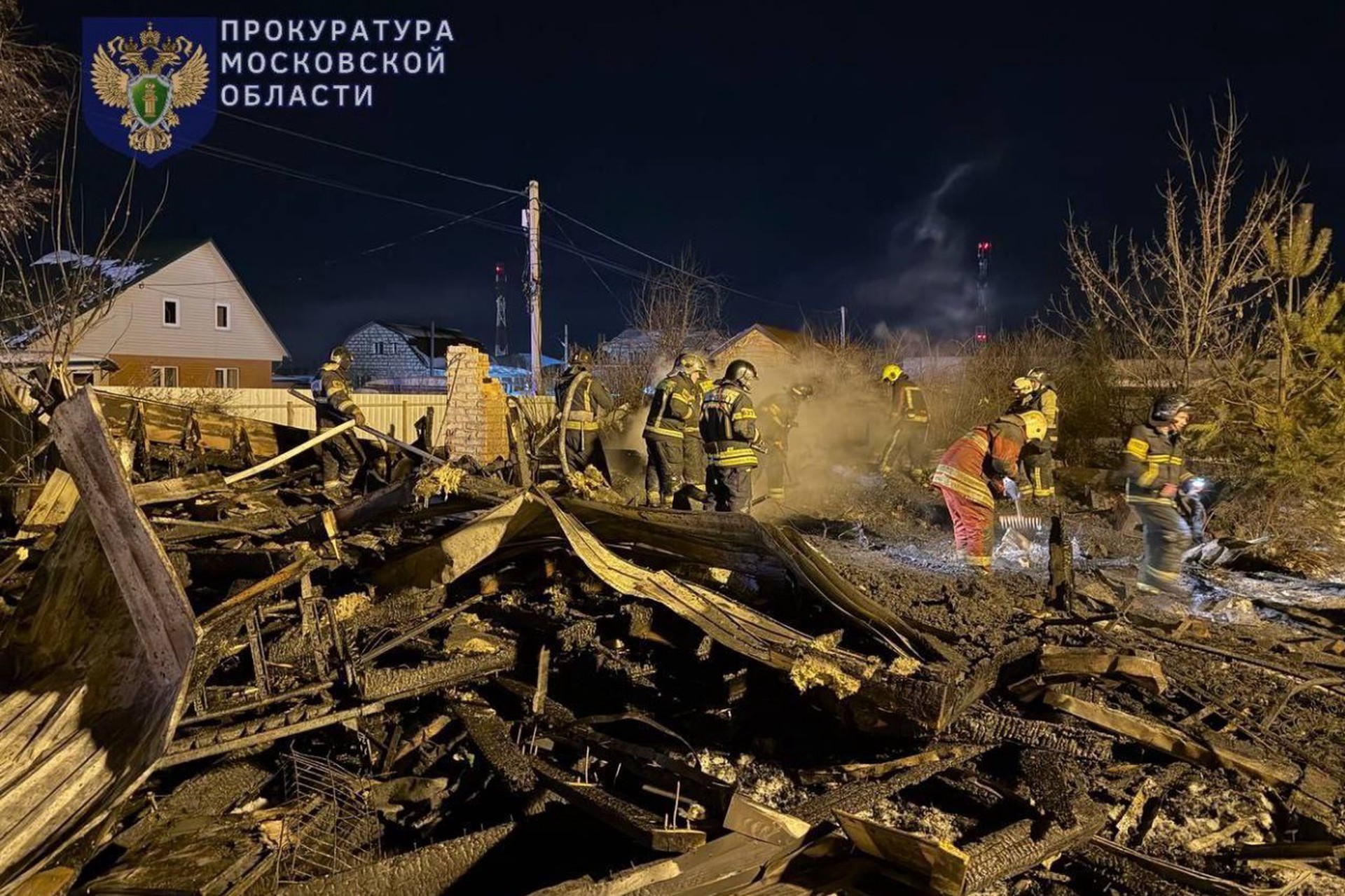 Четверо детей погибли при пожаре вместо со своей больной бабушкой