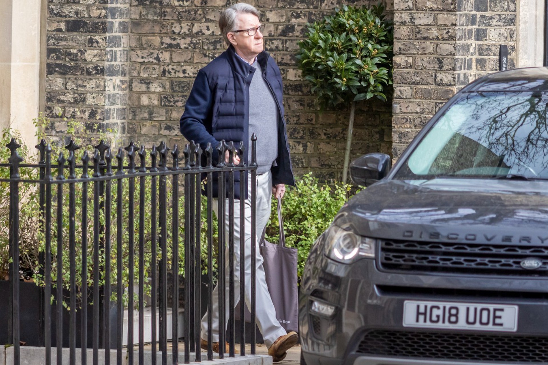 Экс-посла Британии в США задержали по делу Эпштейна