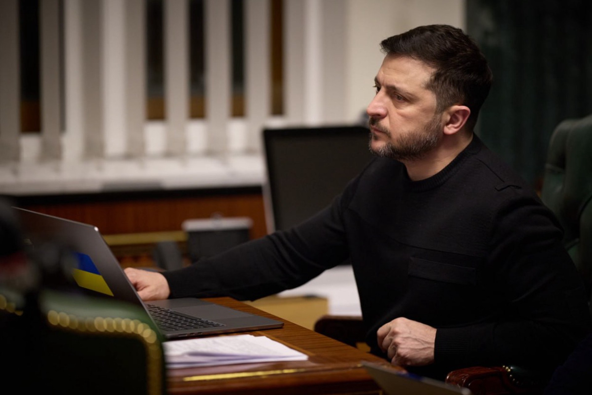 Байден просил Зеленского покинуть Украину после начала СВО