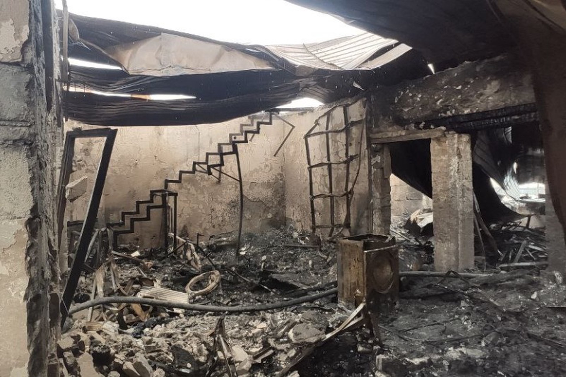 Раскрыты подробности спасения семьи ребенком при пожаре