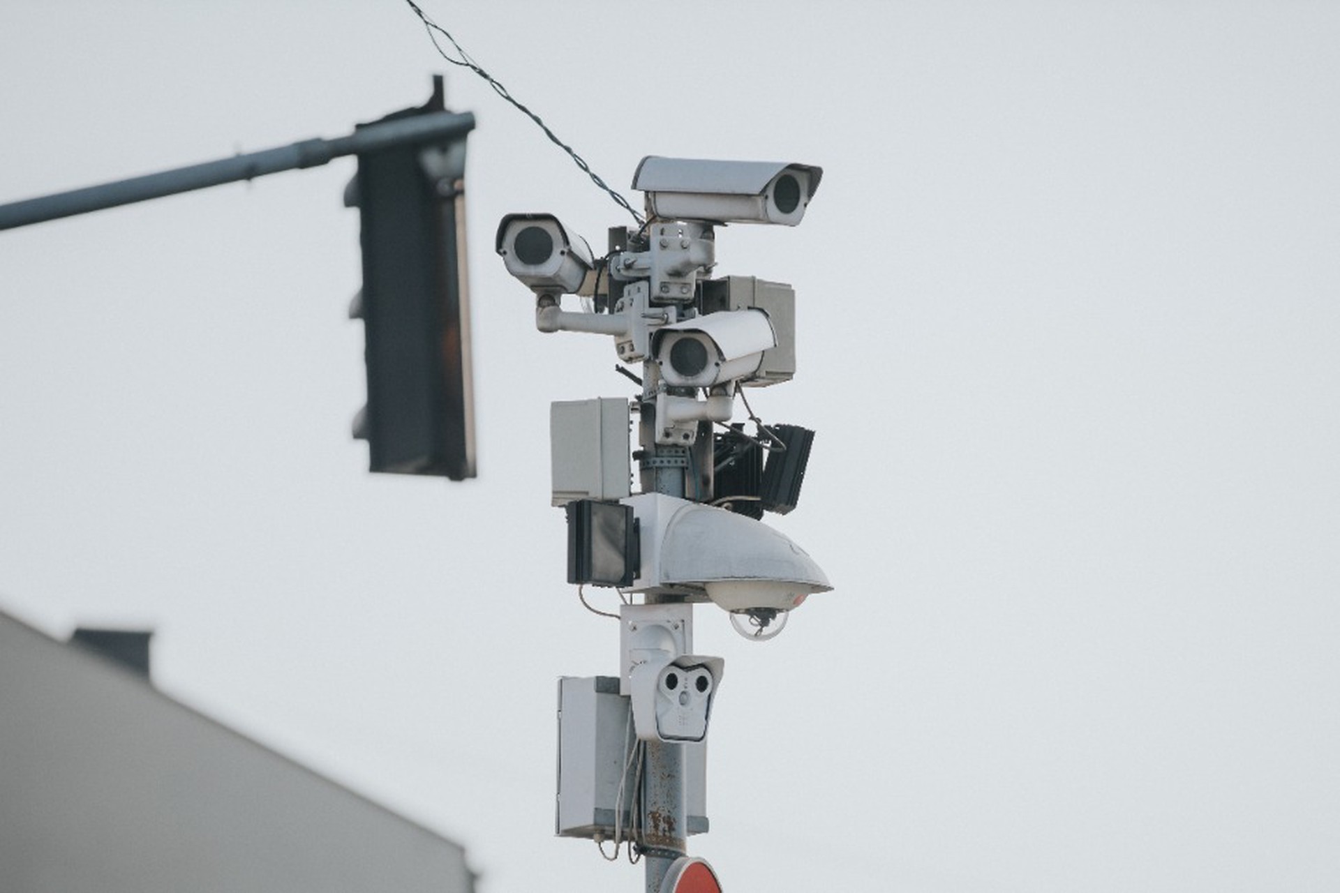 Бесследно исчезнувшая в Смоленске девочка не попала ни на одну из камер наблюдения