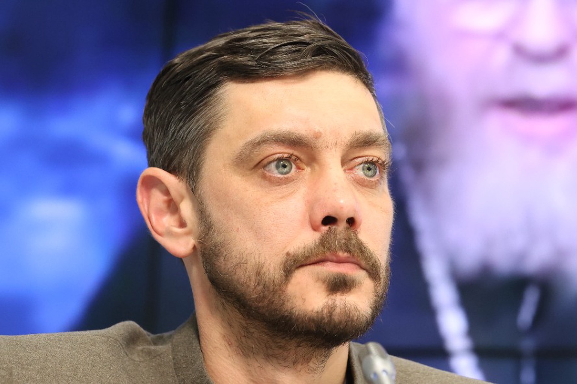 Хищение 1 млрд рублей вменяют основателю Readovka Костылеву