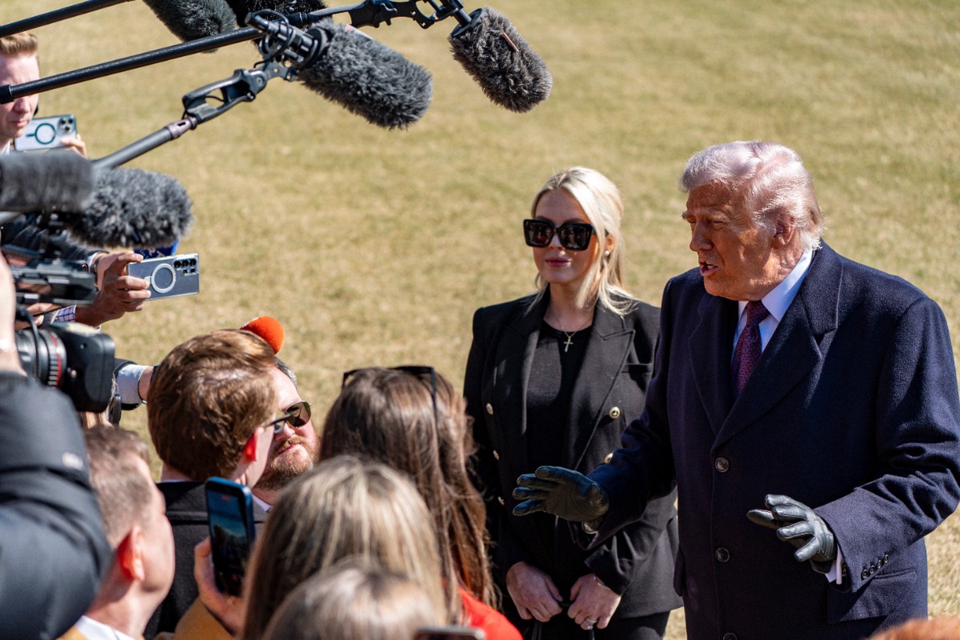 Из-за мошенничества демократов: Трамп метит на третий срок