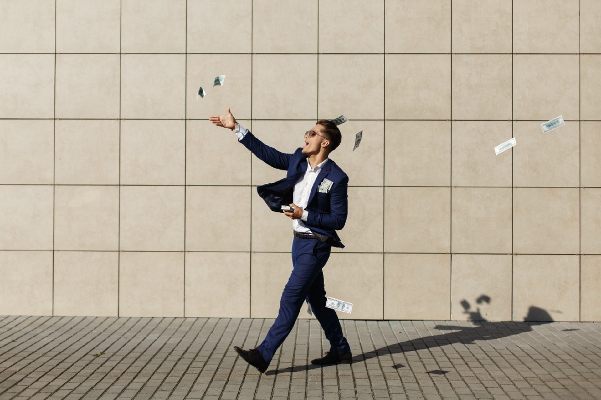 ФАС предлагает урезать премии управленцам оборонных заводов