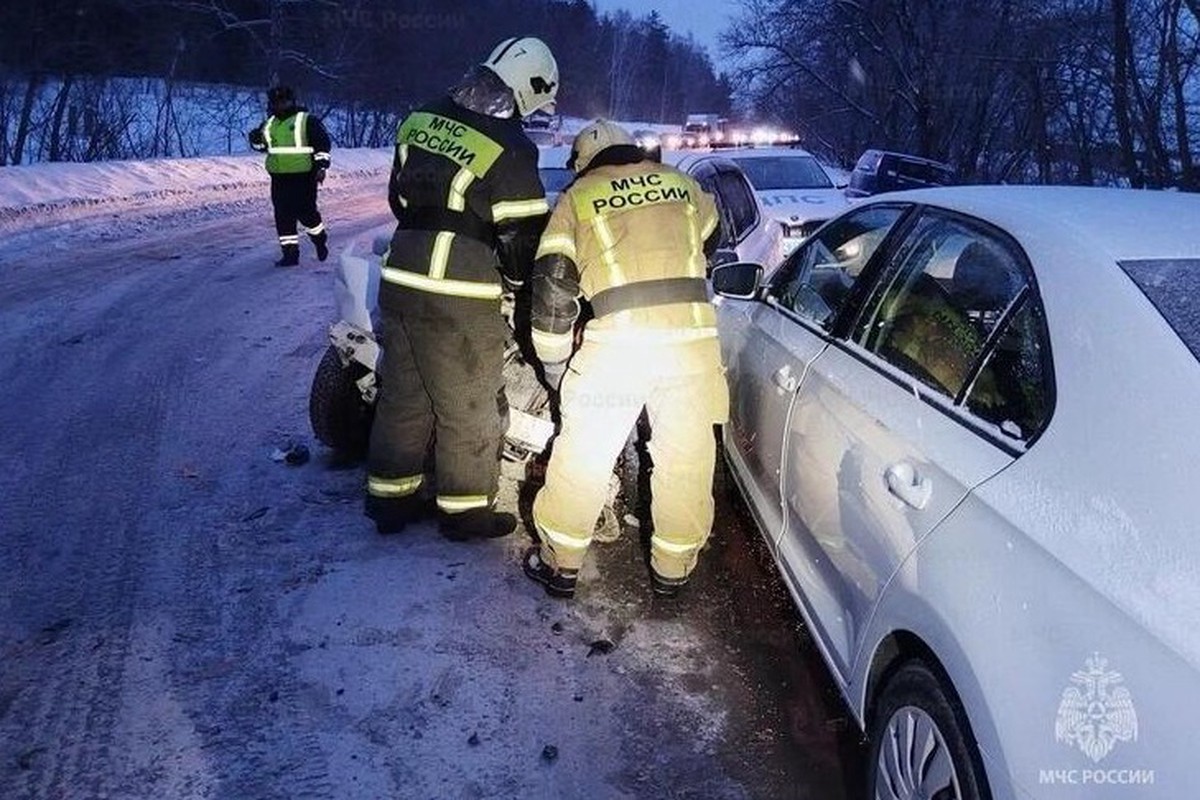 Школьный автобус попал в серьезное ДТП 