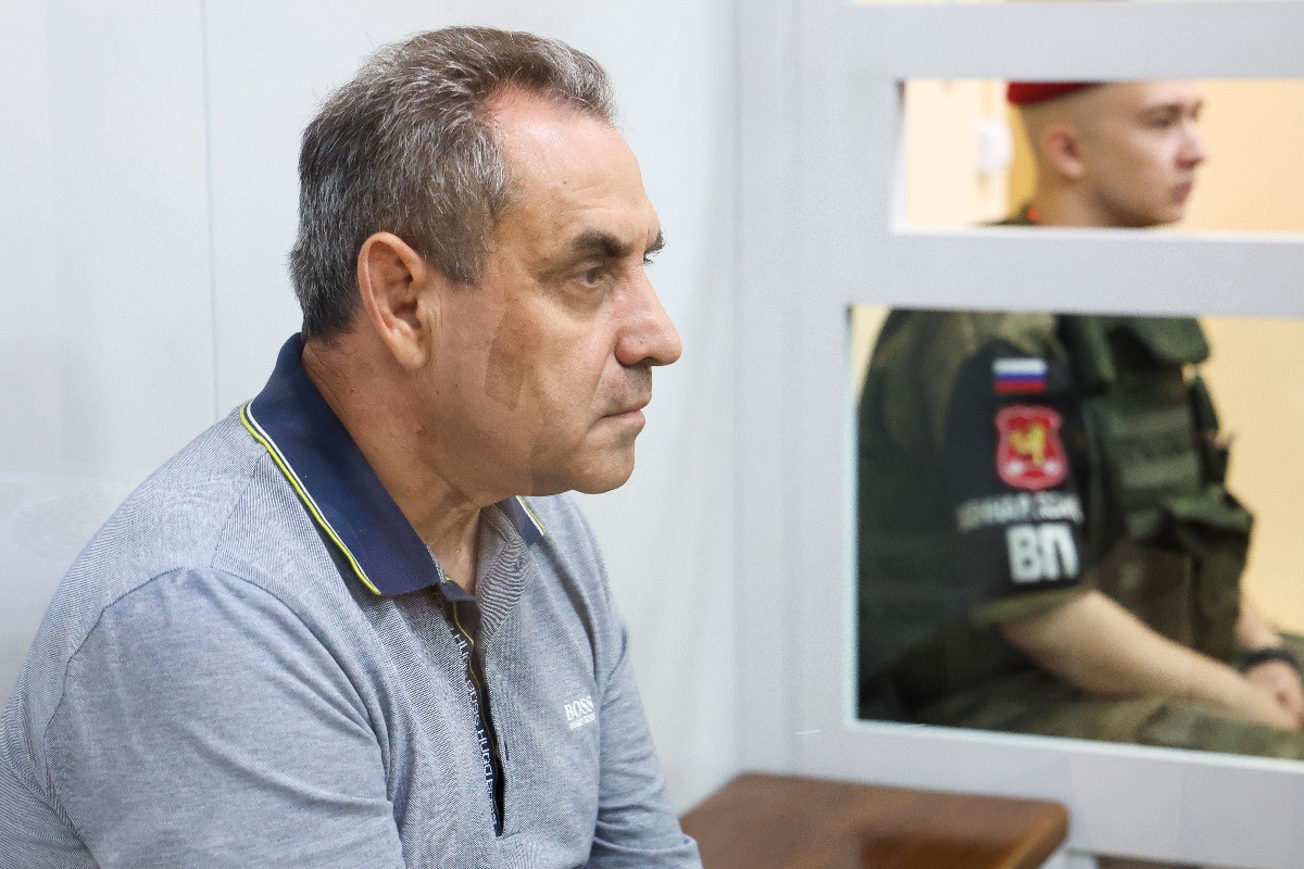 Замкомандующего ЛВО приговорили к 10 годам колонии и лишили погон