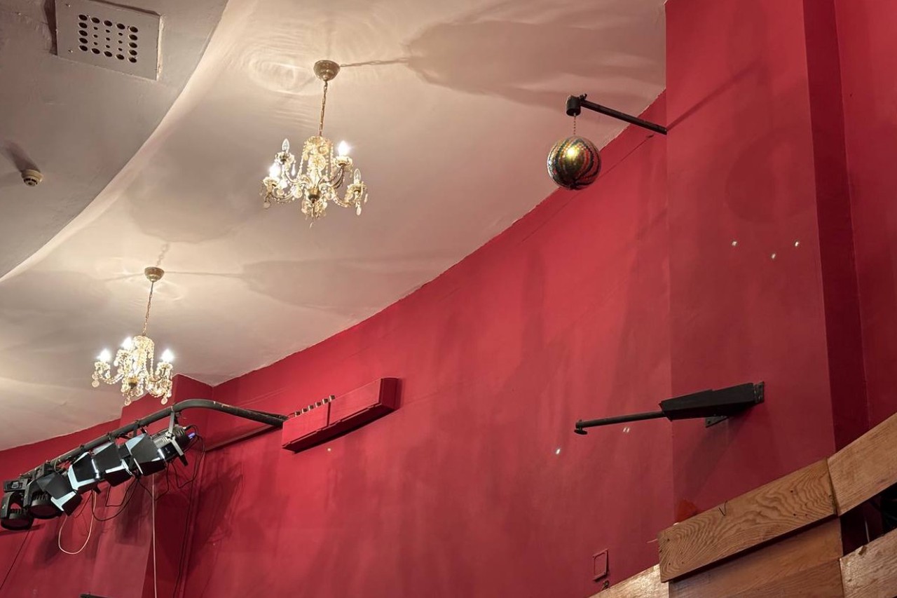 Толик без палочки: что не так с «целительными» сеансами Кашпировского