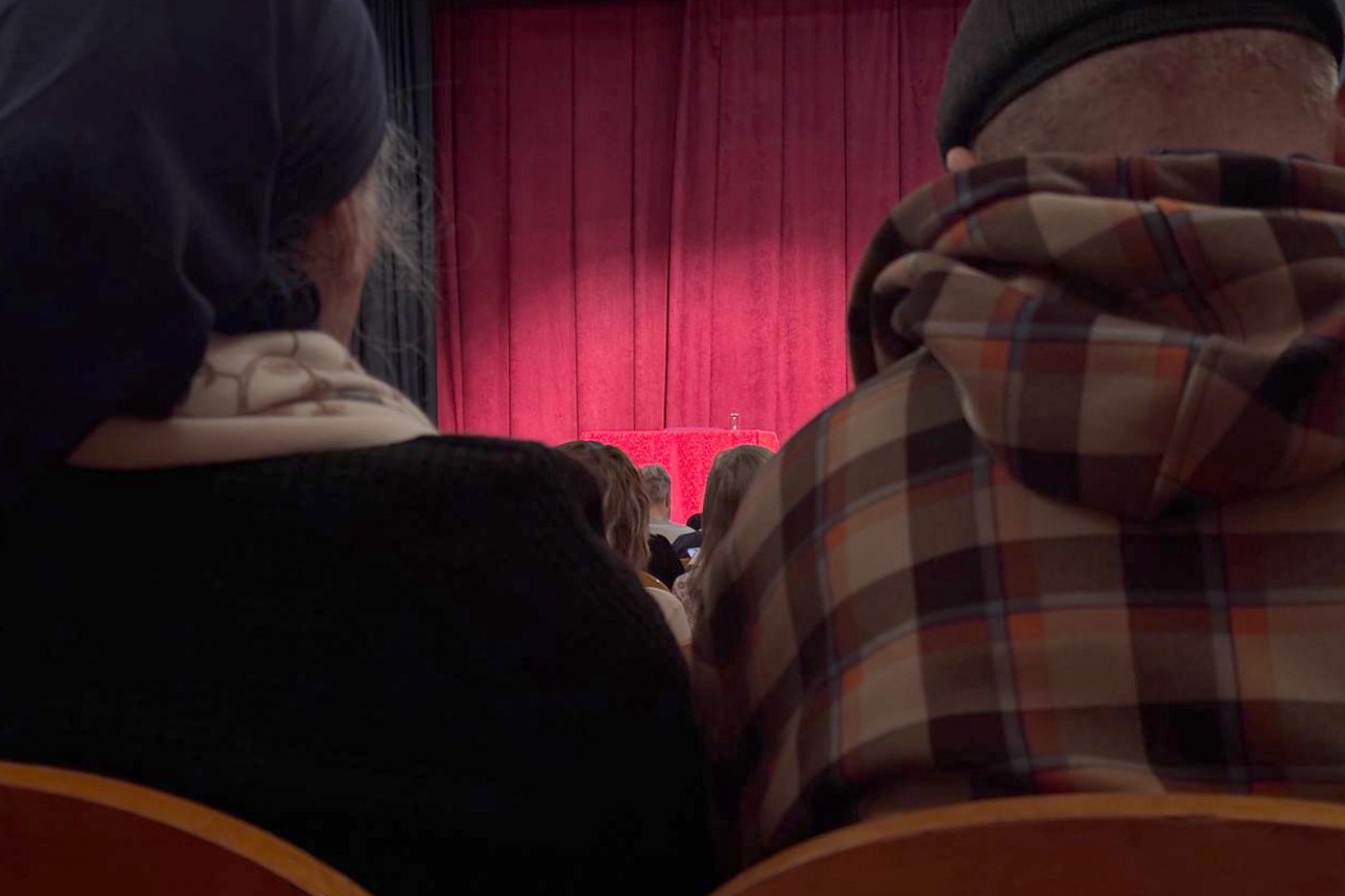 Толик без палочки: что не так с «целительными» сеансами Кашпировского