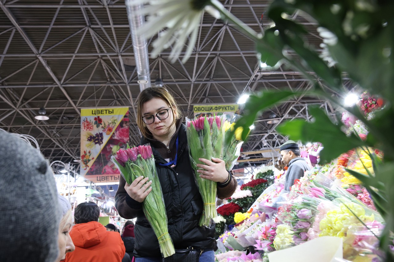 8 Марта – 2026: от «Марша пустых кастрюль» до мимоз – эволюция праздника и подарков