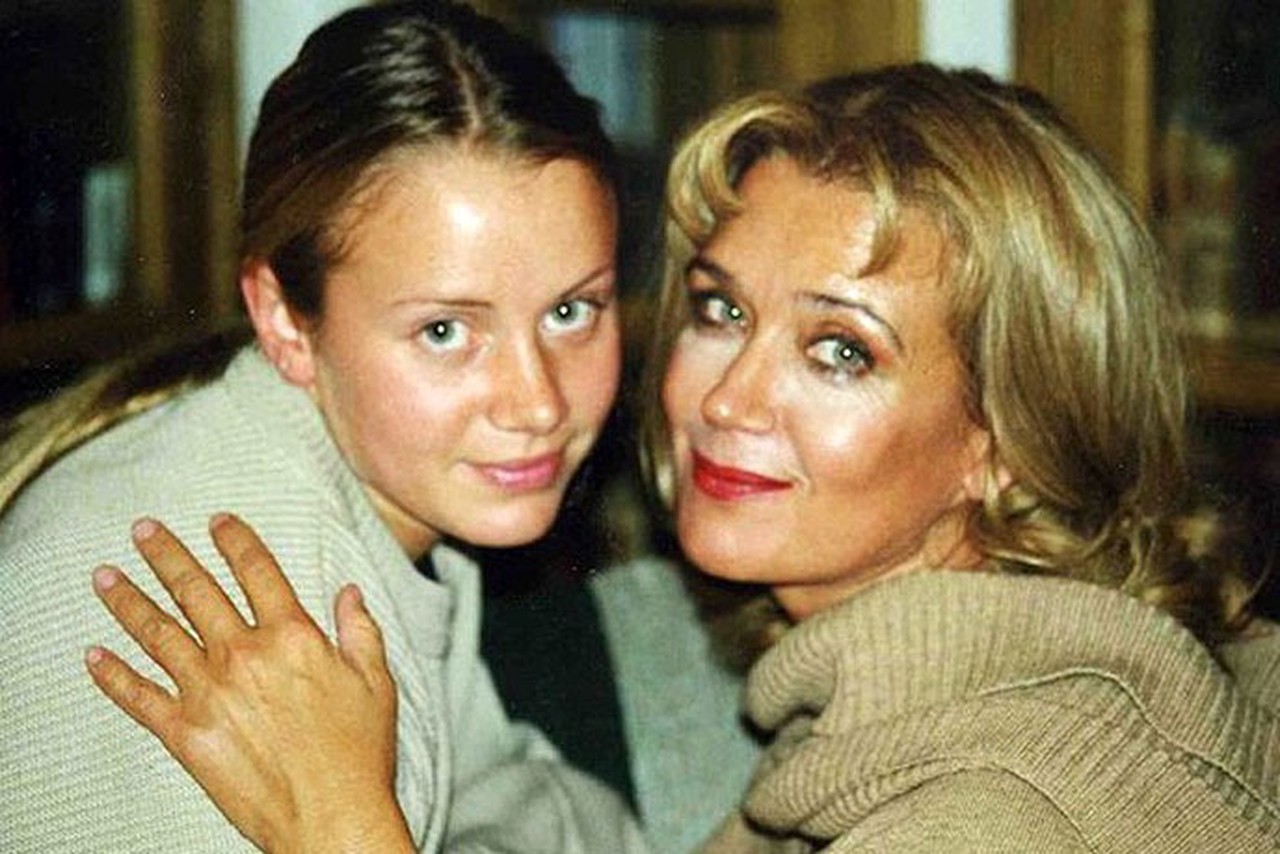 Нелюбимая красавица: как Ирина Алферова пережила предательство Абдулова и неожиданно нашла счастье