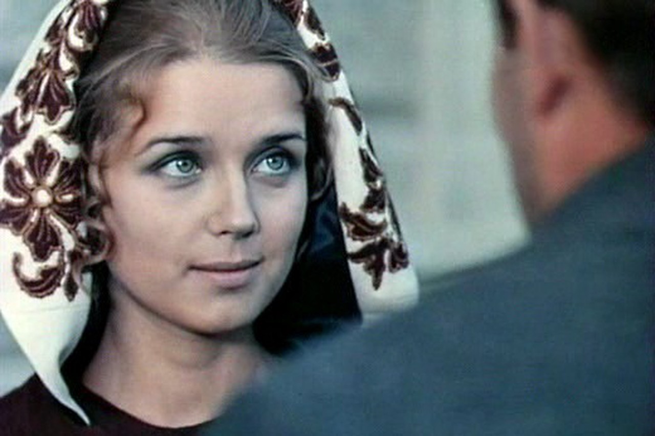 Нелюбимая красавица: как Ирина Алферова пережила предательство Абдулова и неожиданно нашла счастье