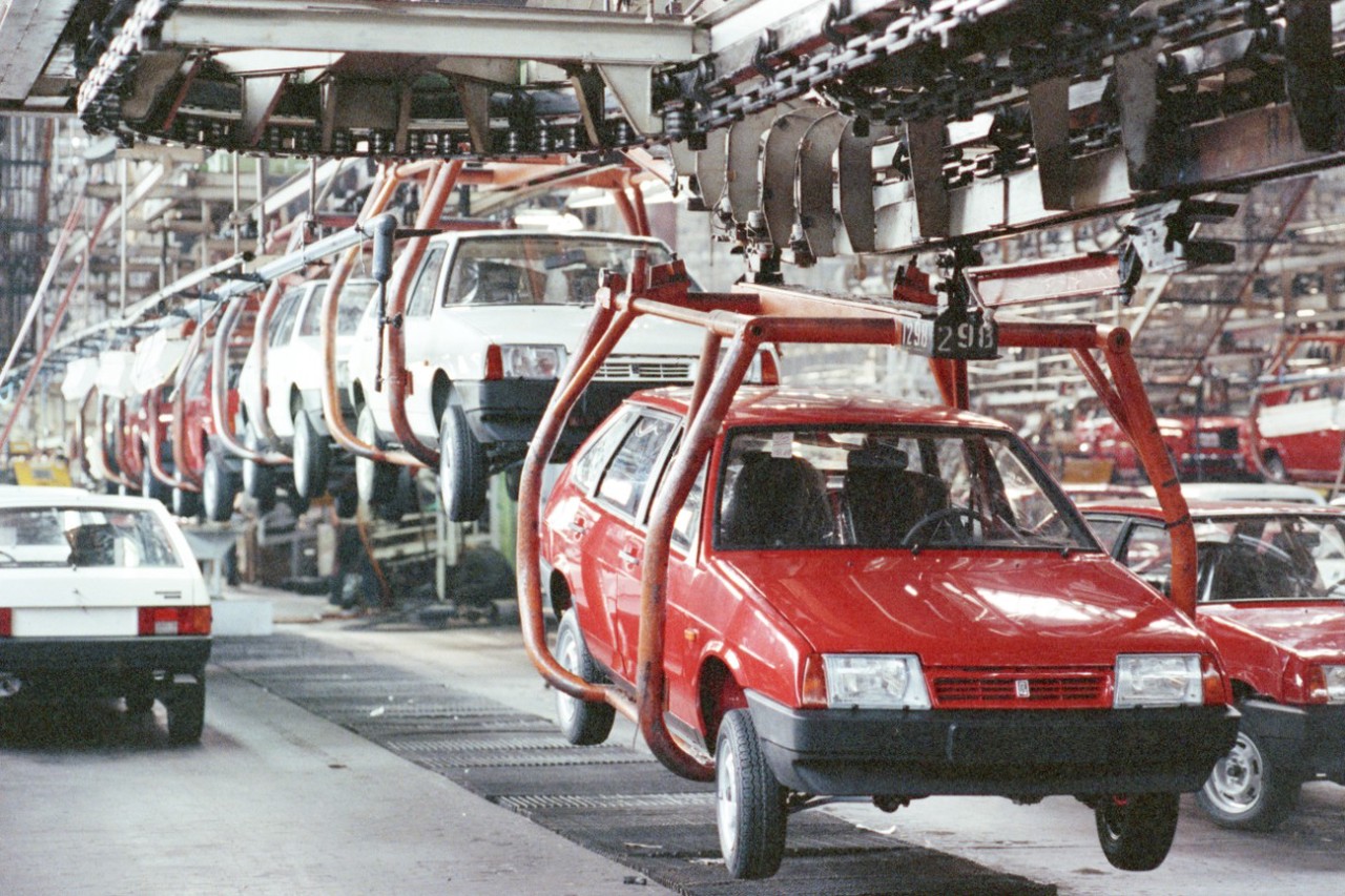 Криминальный бизнес 90-х: как ОПГ держали в заложниках экономику