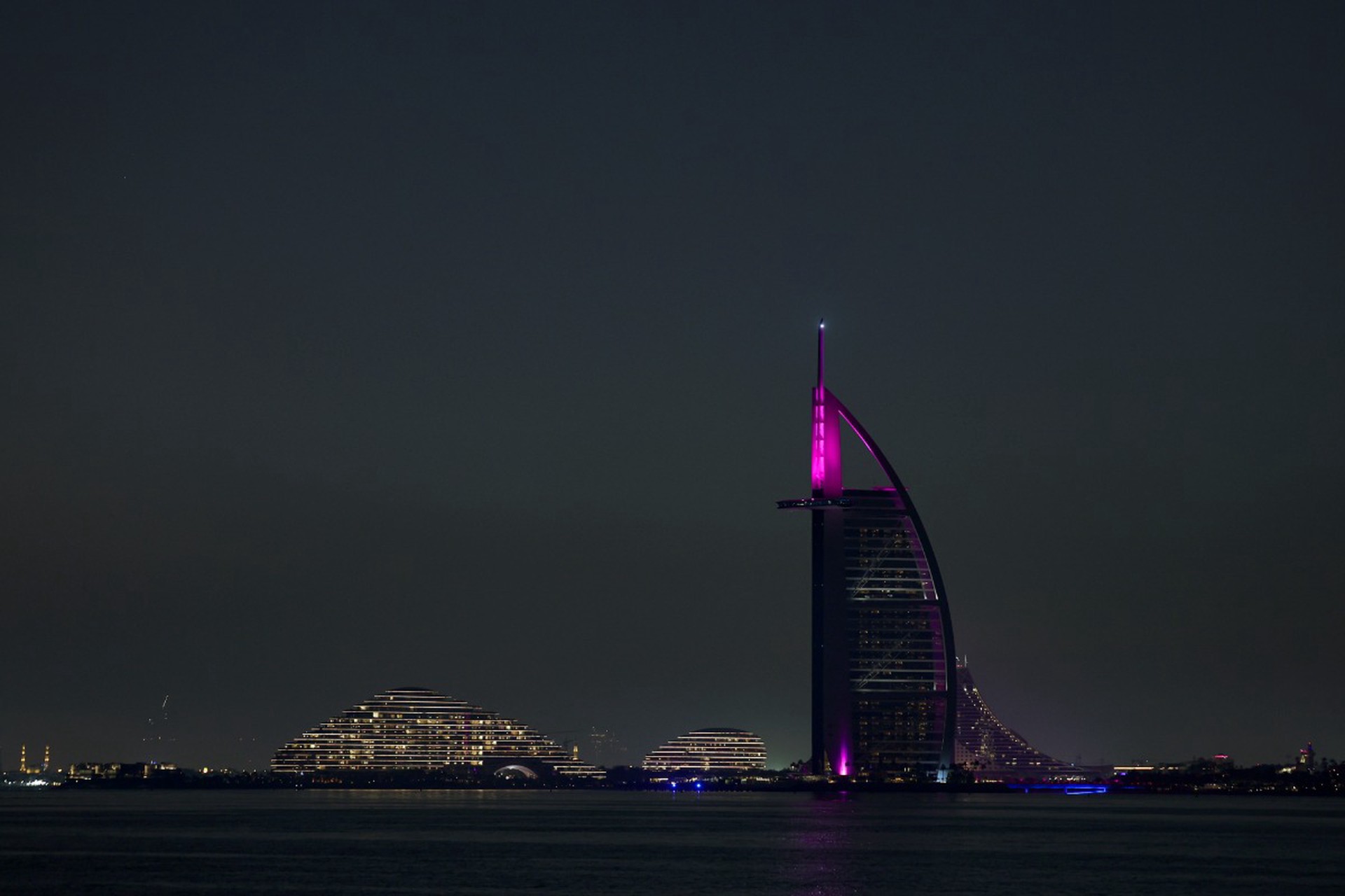 Дома звезд в Дубае оказались в эпицентре ракетной атаки Ирана