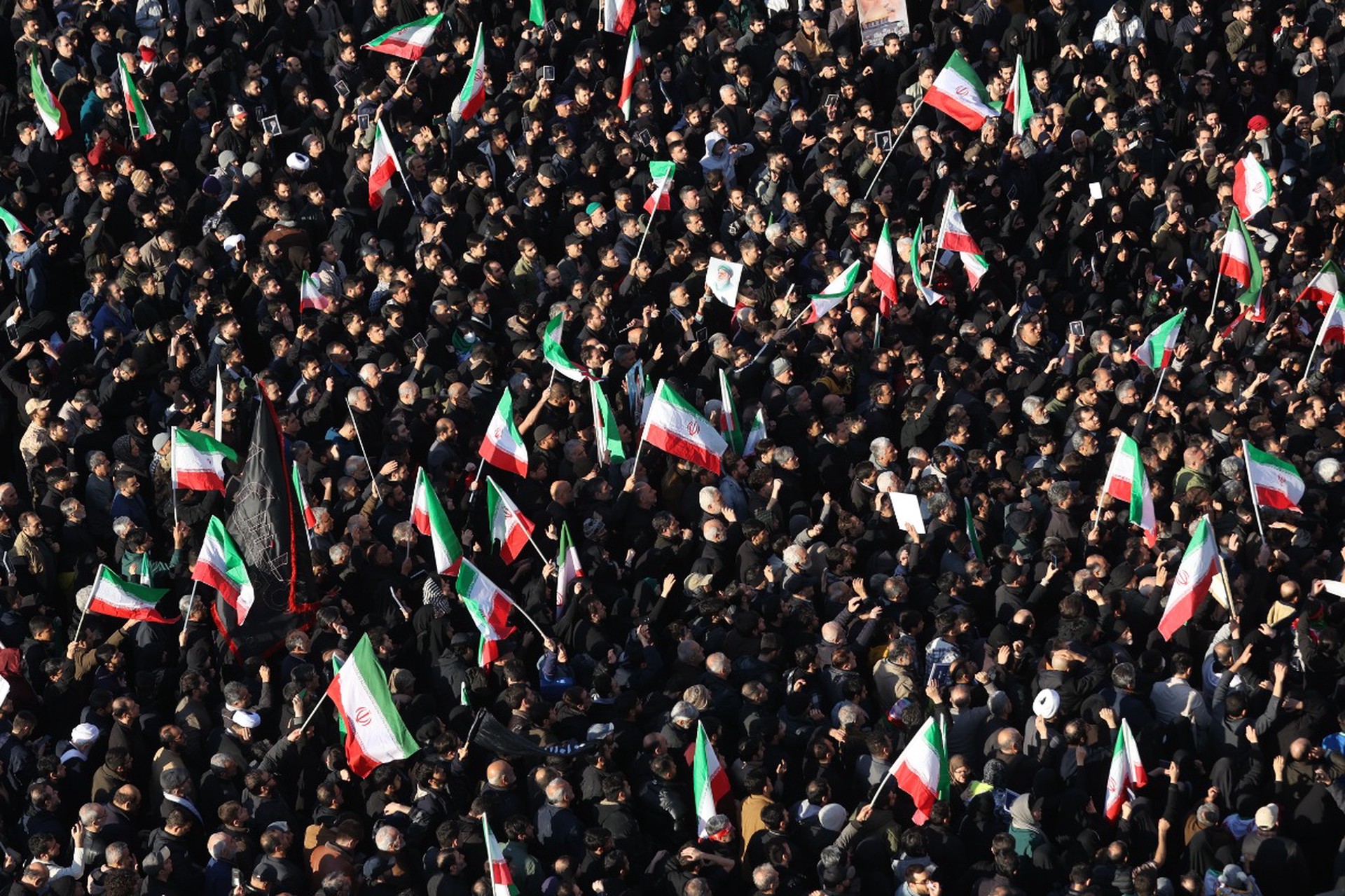 Иран объявил джихад против США и Израиля