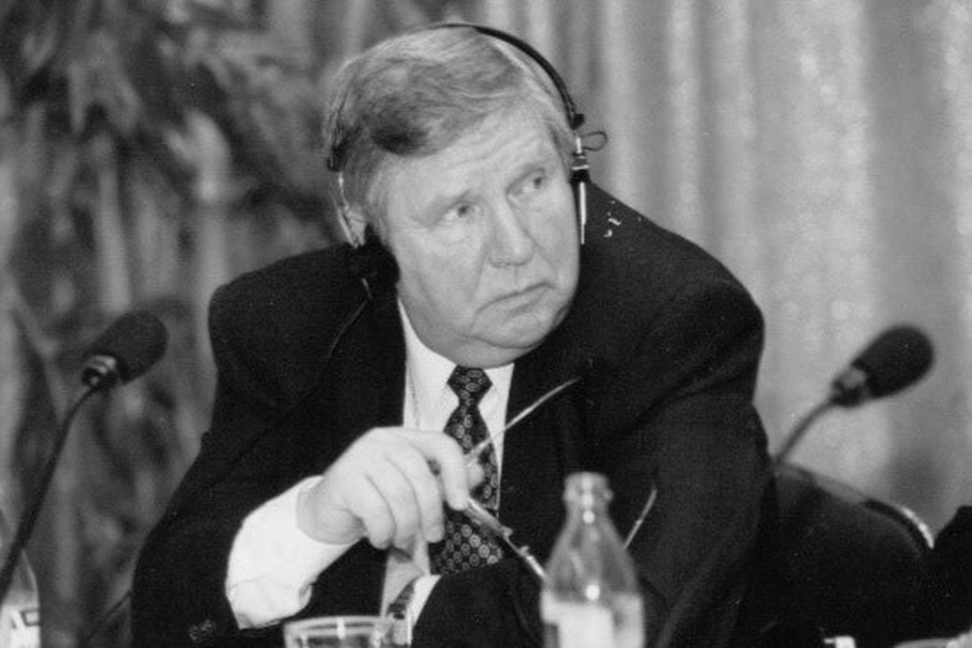 Легендарный хоккейный тренер умер на 92-м году жизни