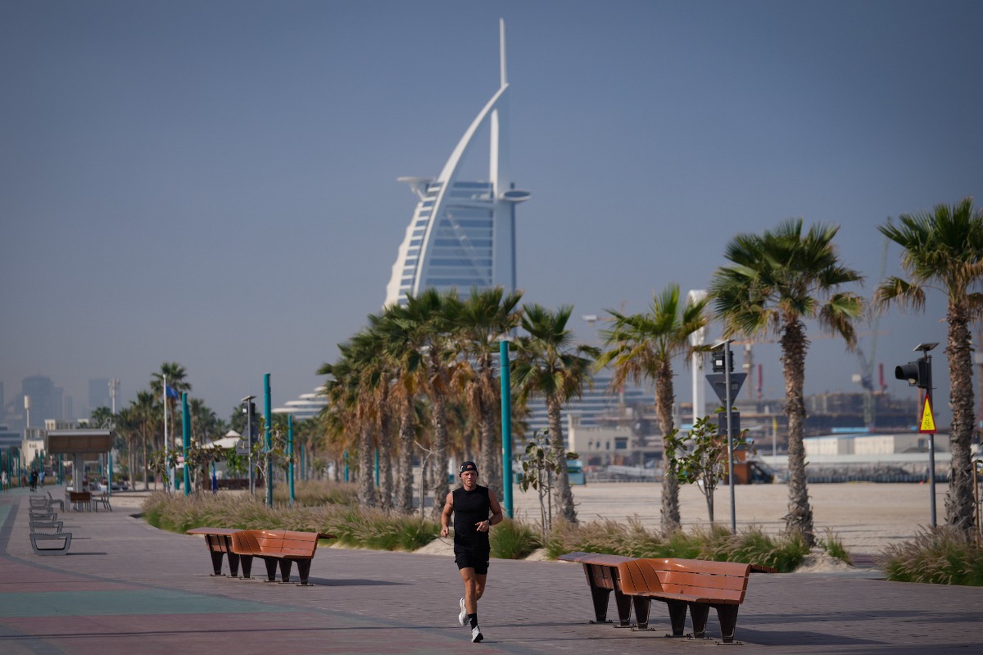 Россиян штрафуют на сотни тысяч рублей за отказы от поездок в Эмираты