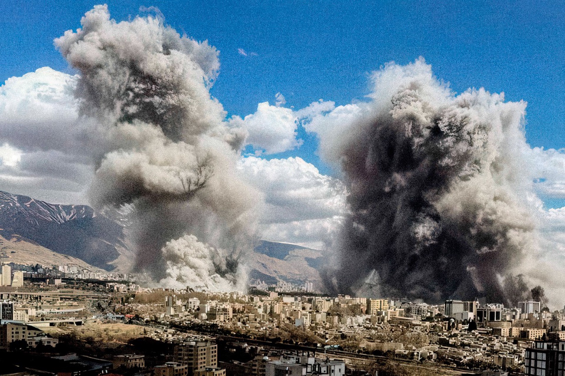 Персидский костер: как США атакой на Иран пытаются ограбить Россию