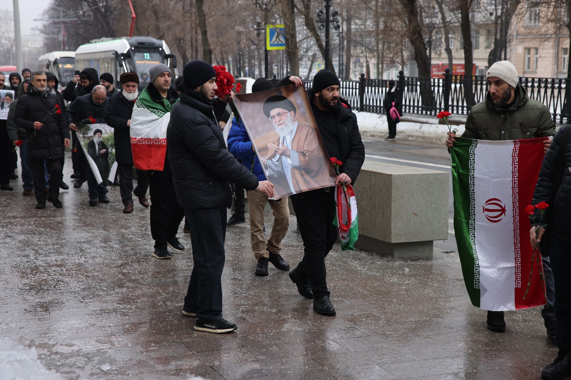 Сына погибшего лидера Ирана Али Хаменеи ранили при атаке