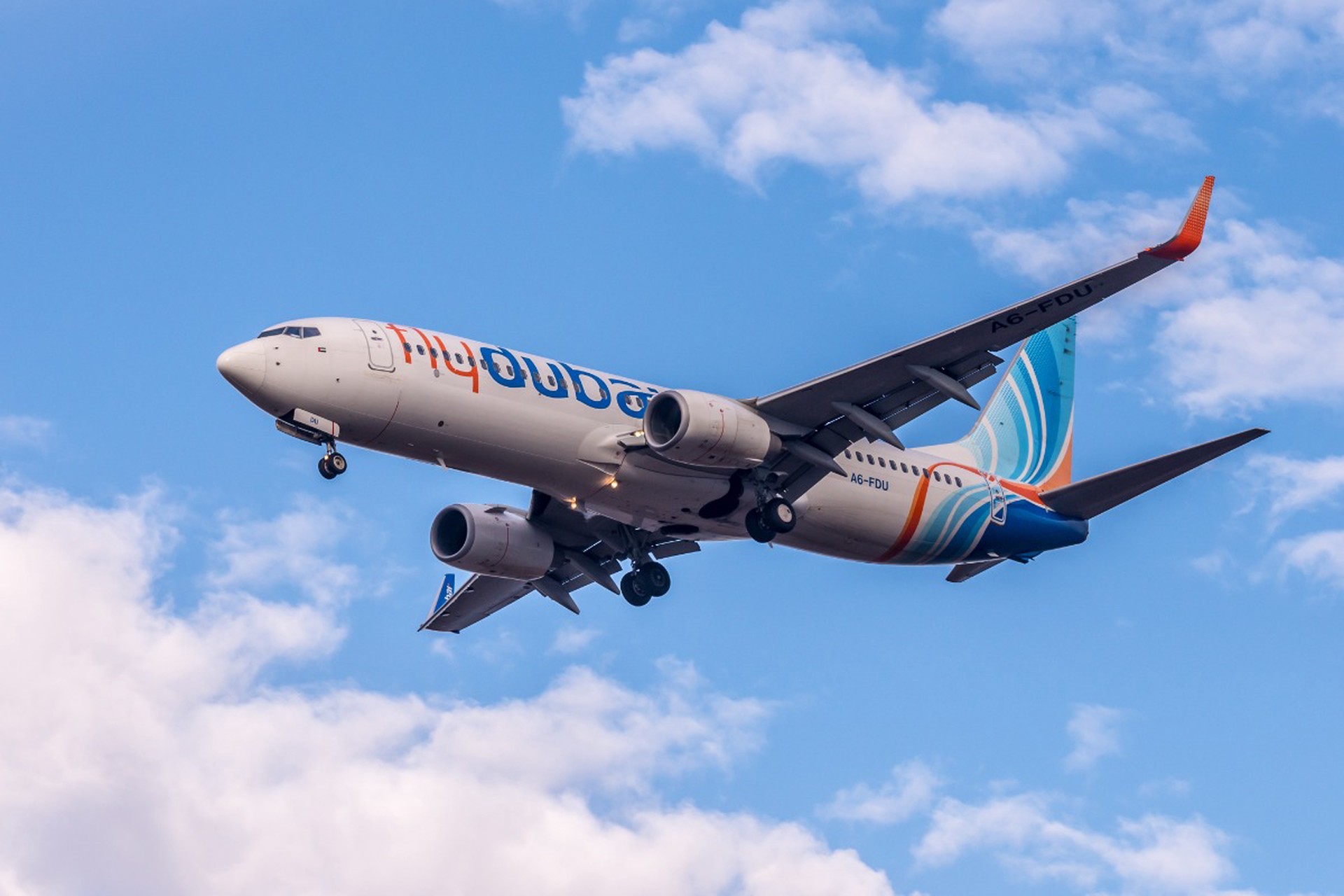 Летевшие в ОАЭ самолеты развернули в воздухе