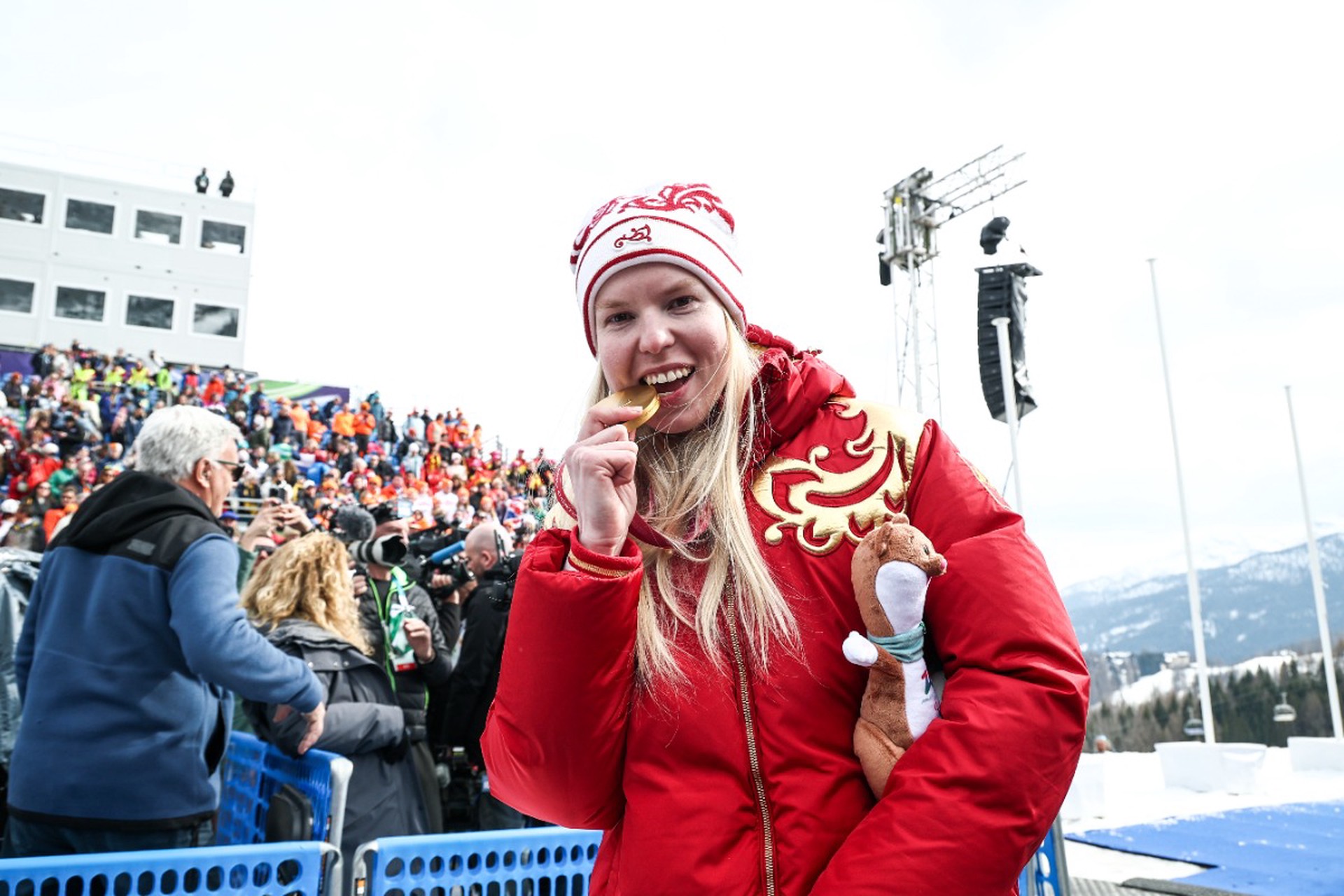 Тренер раскрыл, кому горнолыжница Ворончихина посвятила первые слова после победы на Паралимпиаде 
