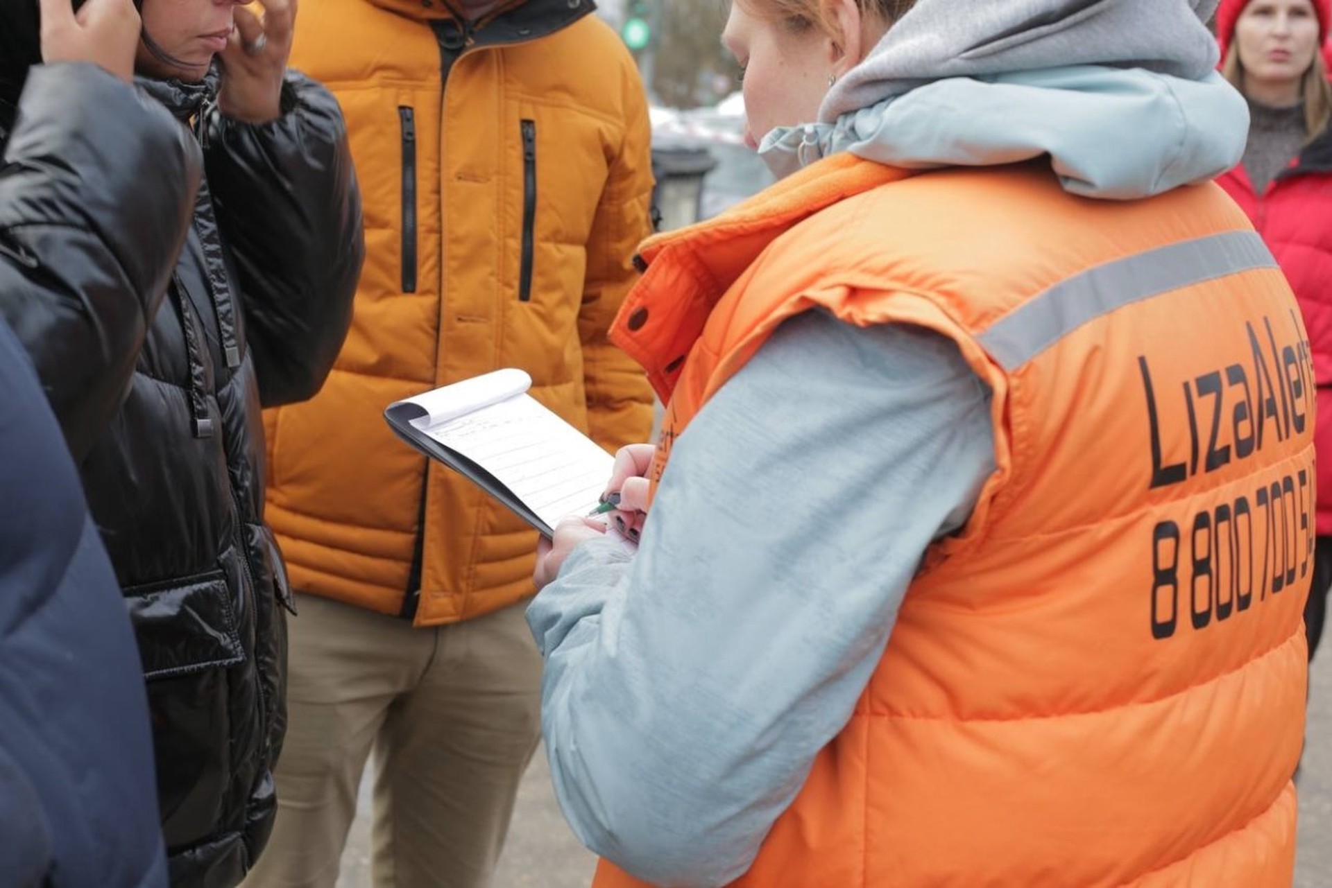 В «ЛизеАлерт» дали советы, как уберечь ребенка от пропажи