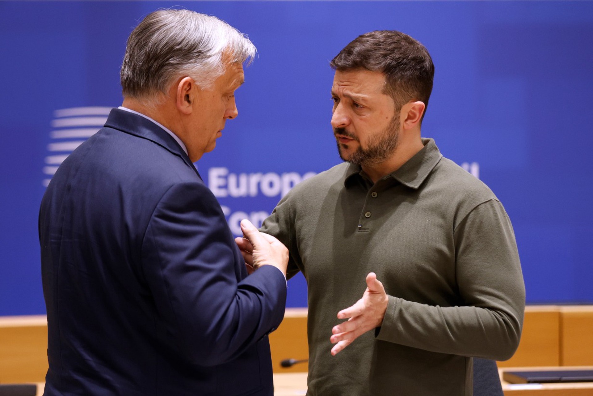 Фигляр в кармане: как конфликт с Орбаном обнажил истинные планы ЕС на Зеленского