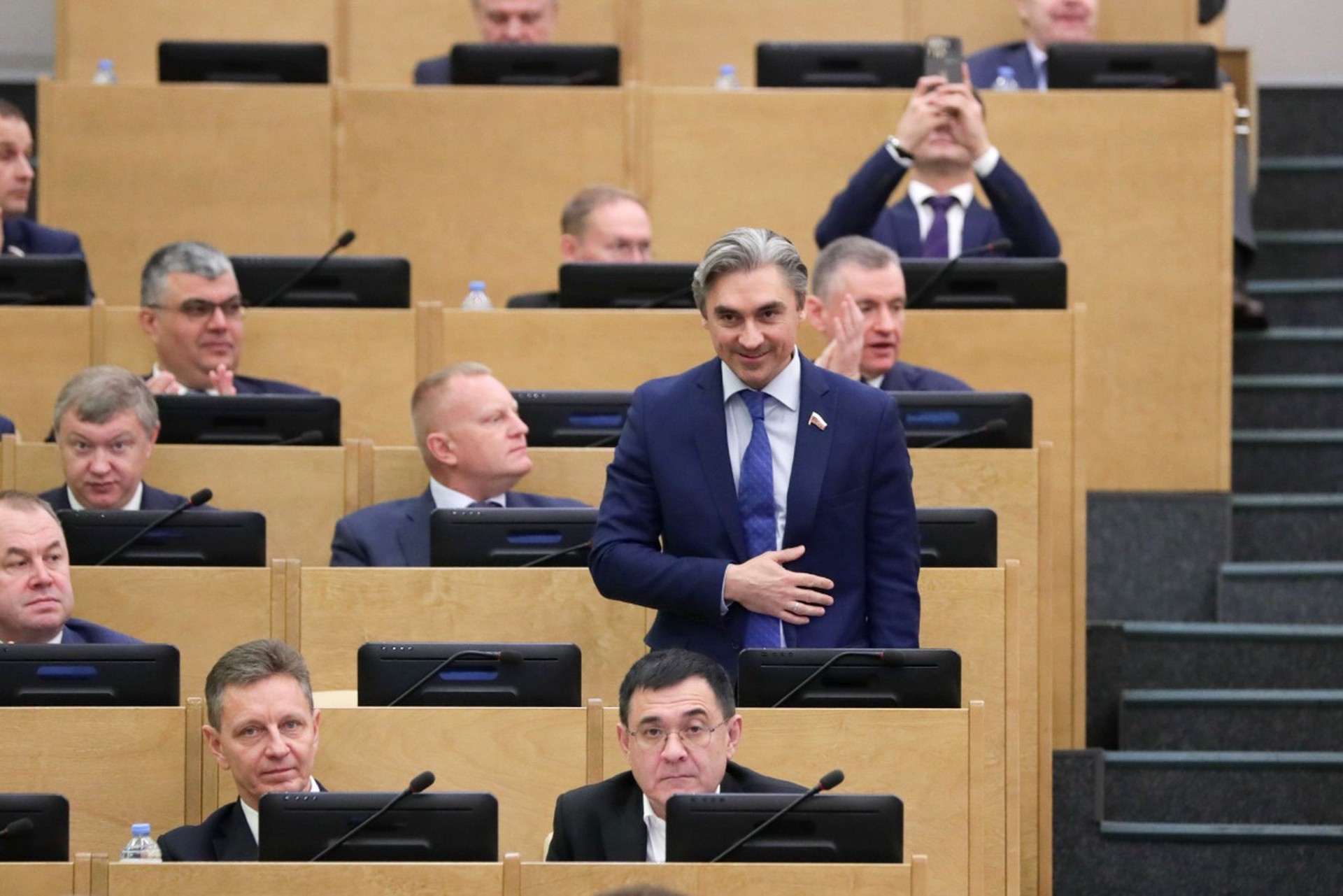 Борец с Telegram и конфетами: что известно об исключенном из ЛДПР депутате Свинцове