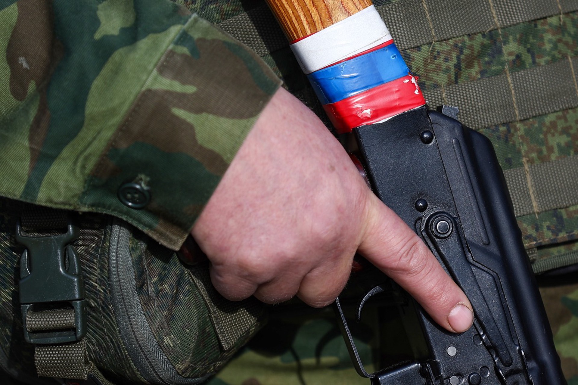 Боец ВС РФ рассказал, как Бог спас его от четырех дронов и артиллерийской атаки ВСУ