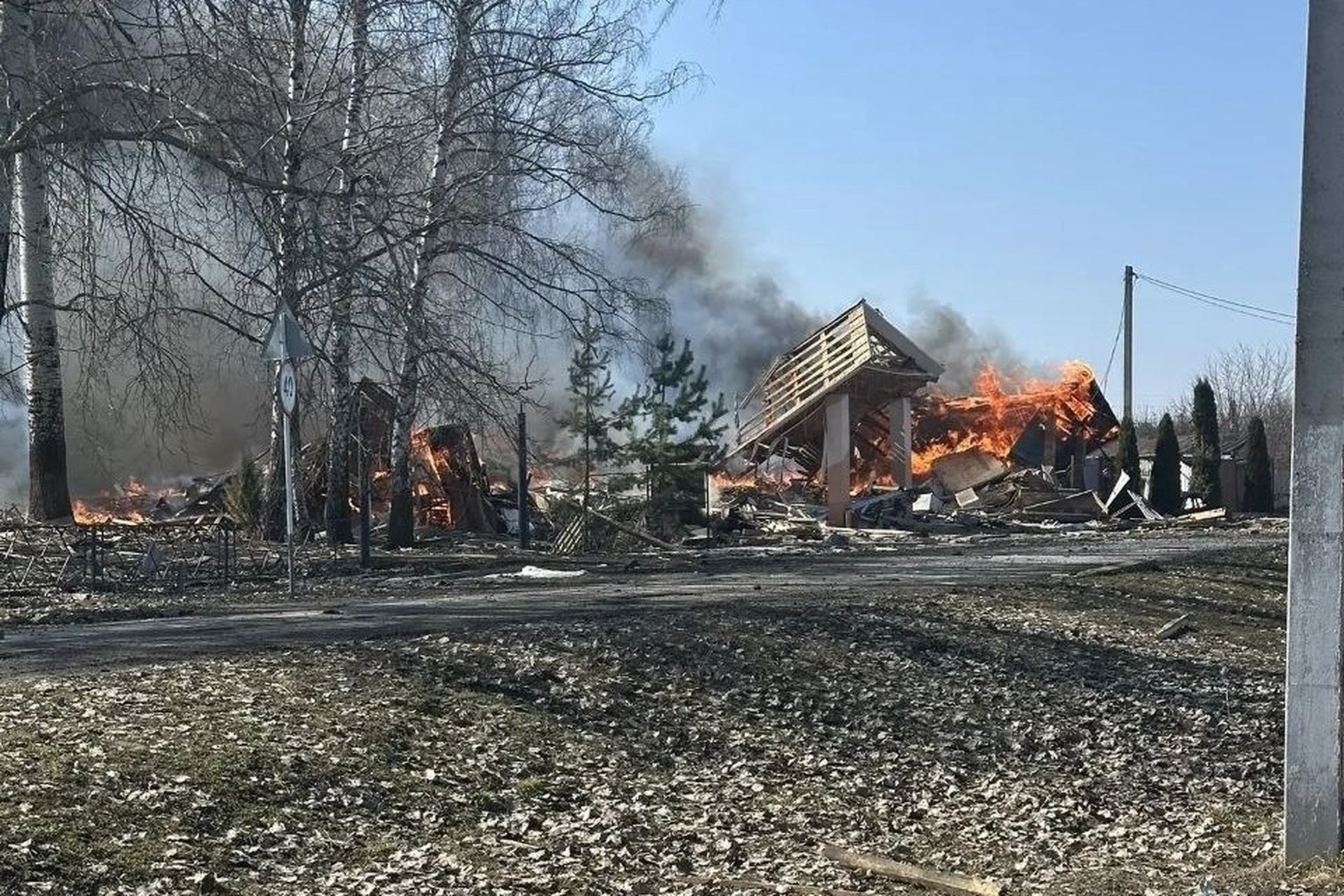 Четыре женщины погибли при ударе по селу Смородино
