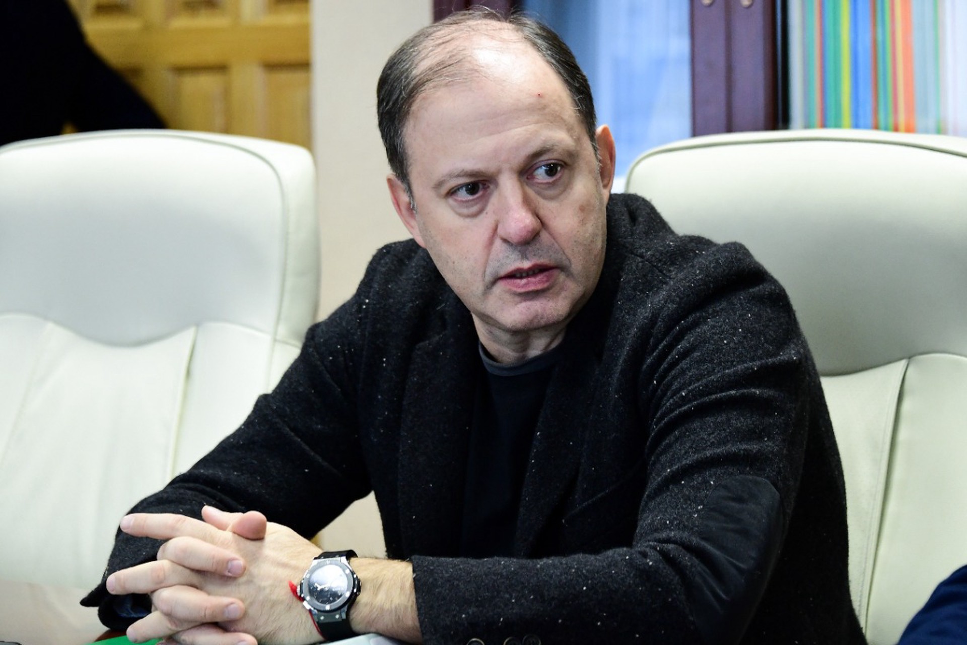 Освобожденный Митволь останется в России и пойдет в правозащитники