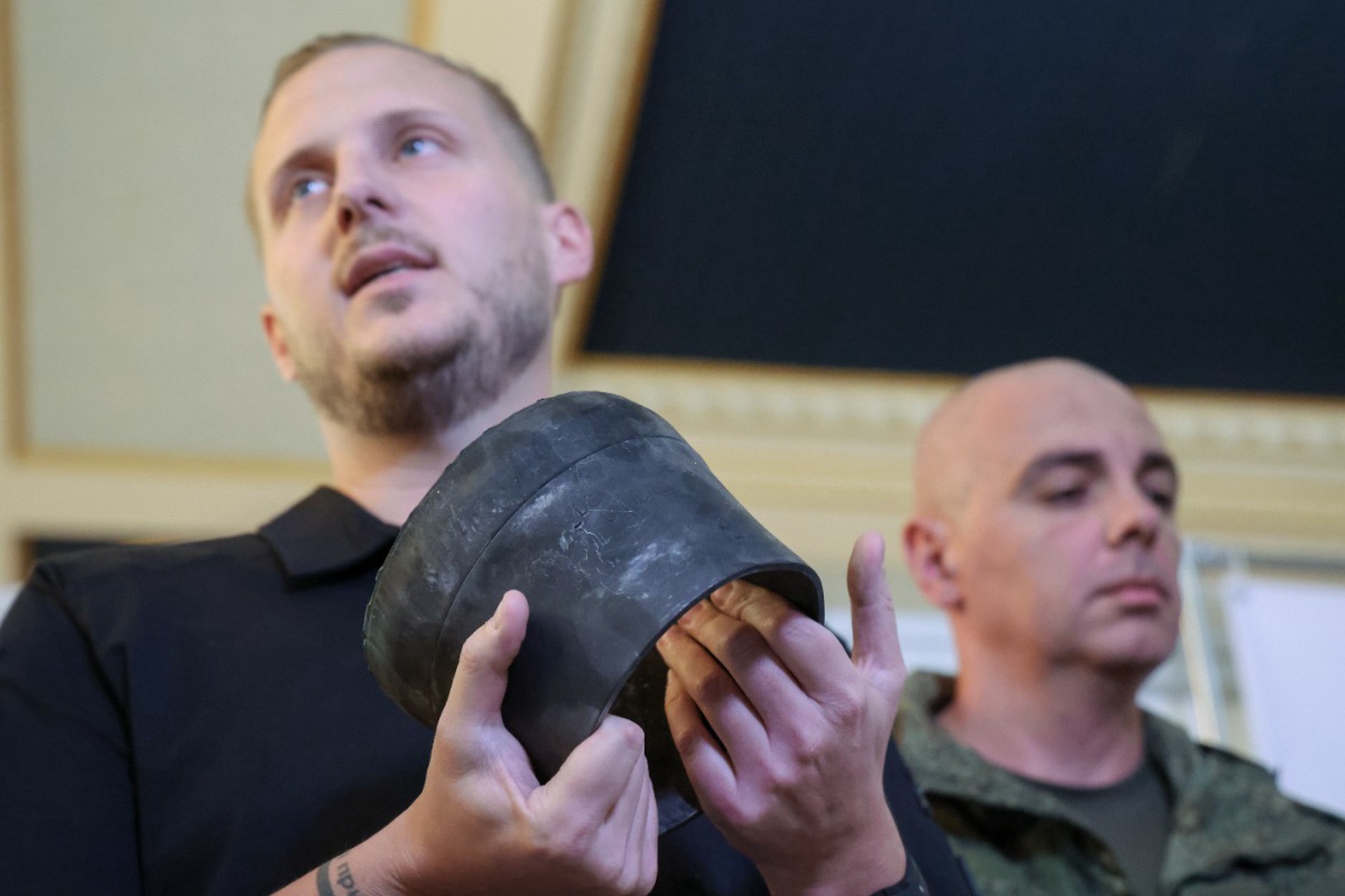 Журналист подвергся пыткам во Франции из-за репортажей о Донбассе