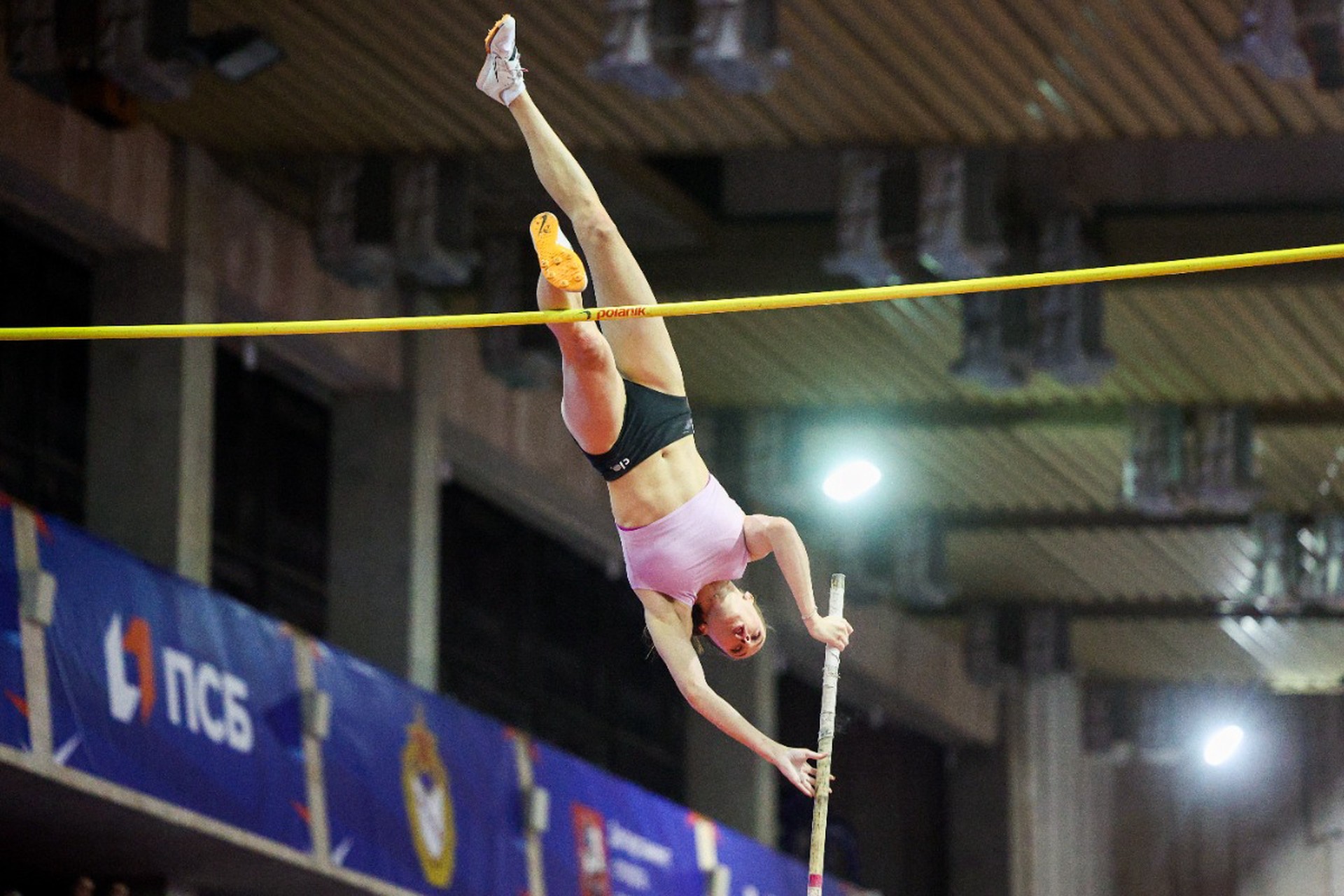 Российских легкоатлетов могут вернуть на международные соревнования