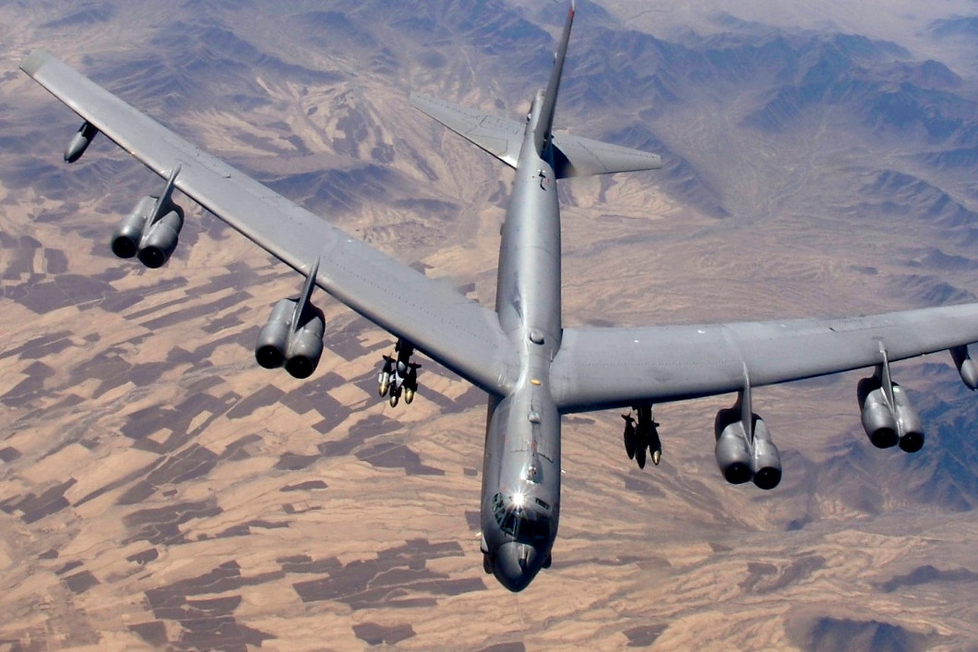 Американский бомбардировщик подал сигнал бедствия над Великобританией