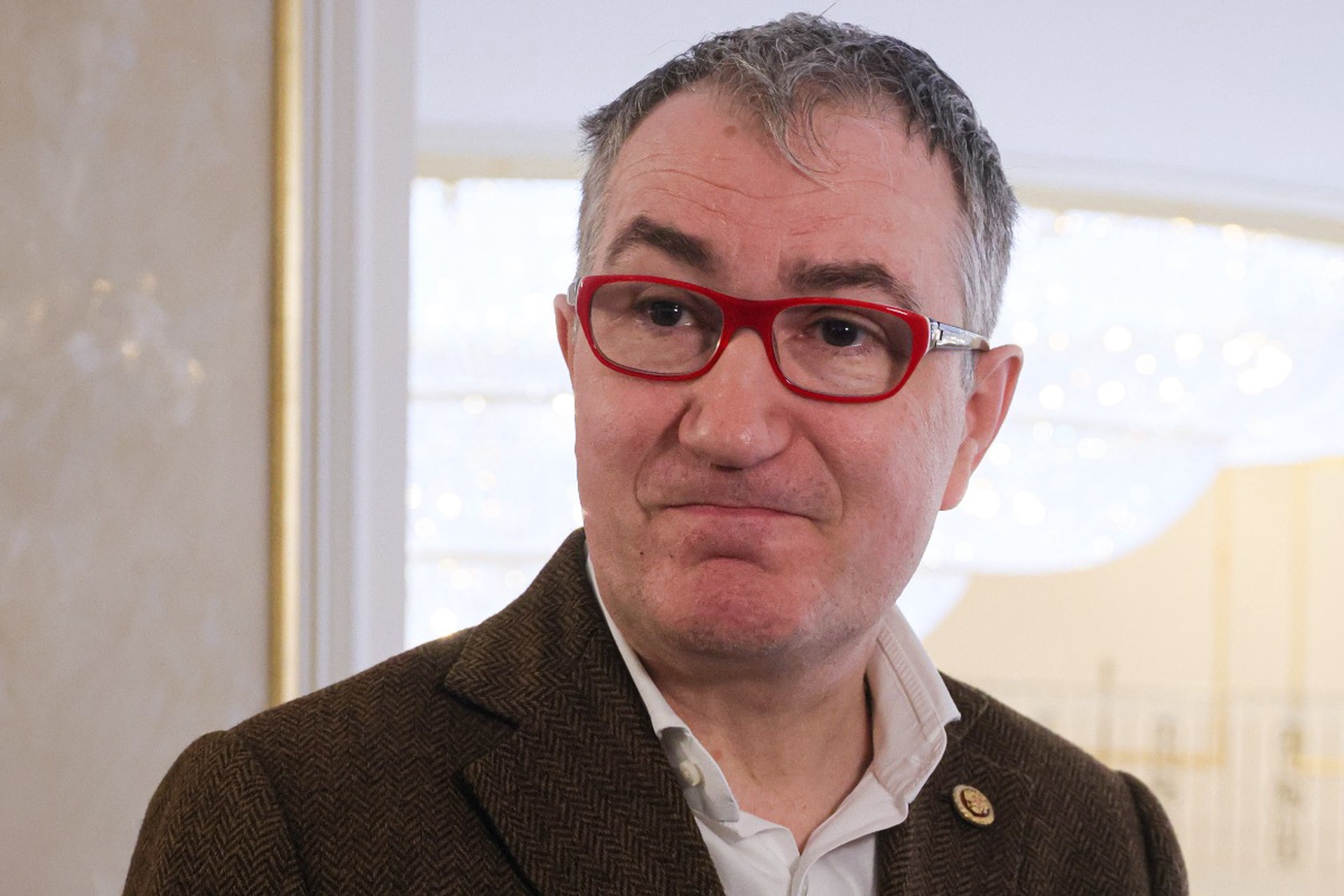 Ректор ГИТИСа Заславский назвал копеечным заработок Богомолова в вузе