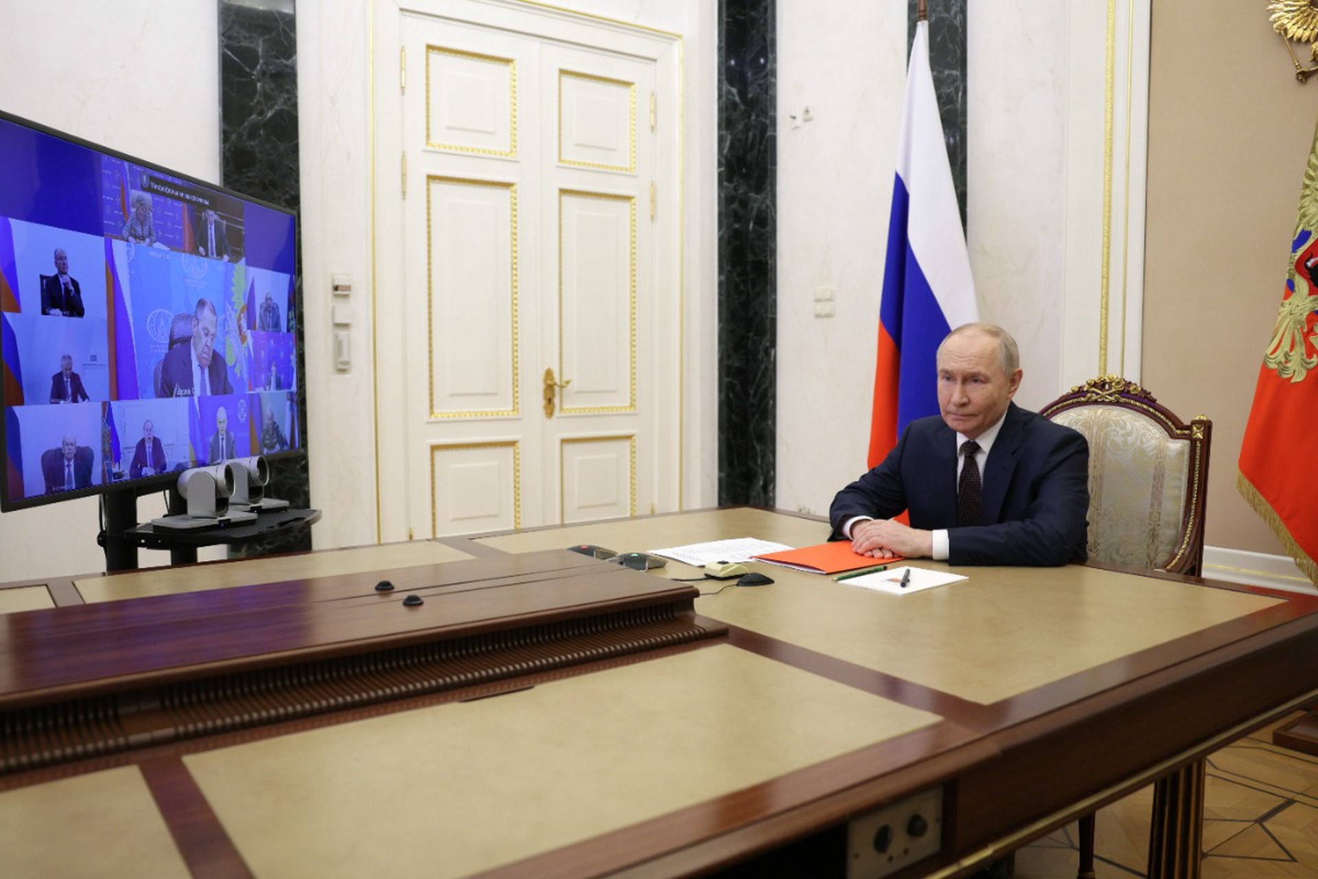 Путин назвал истинных виновников кризиса в отношениях с Европой