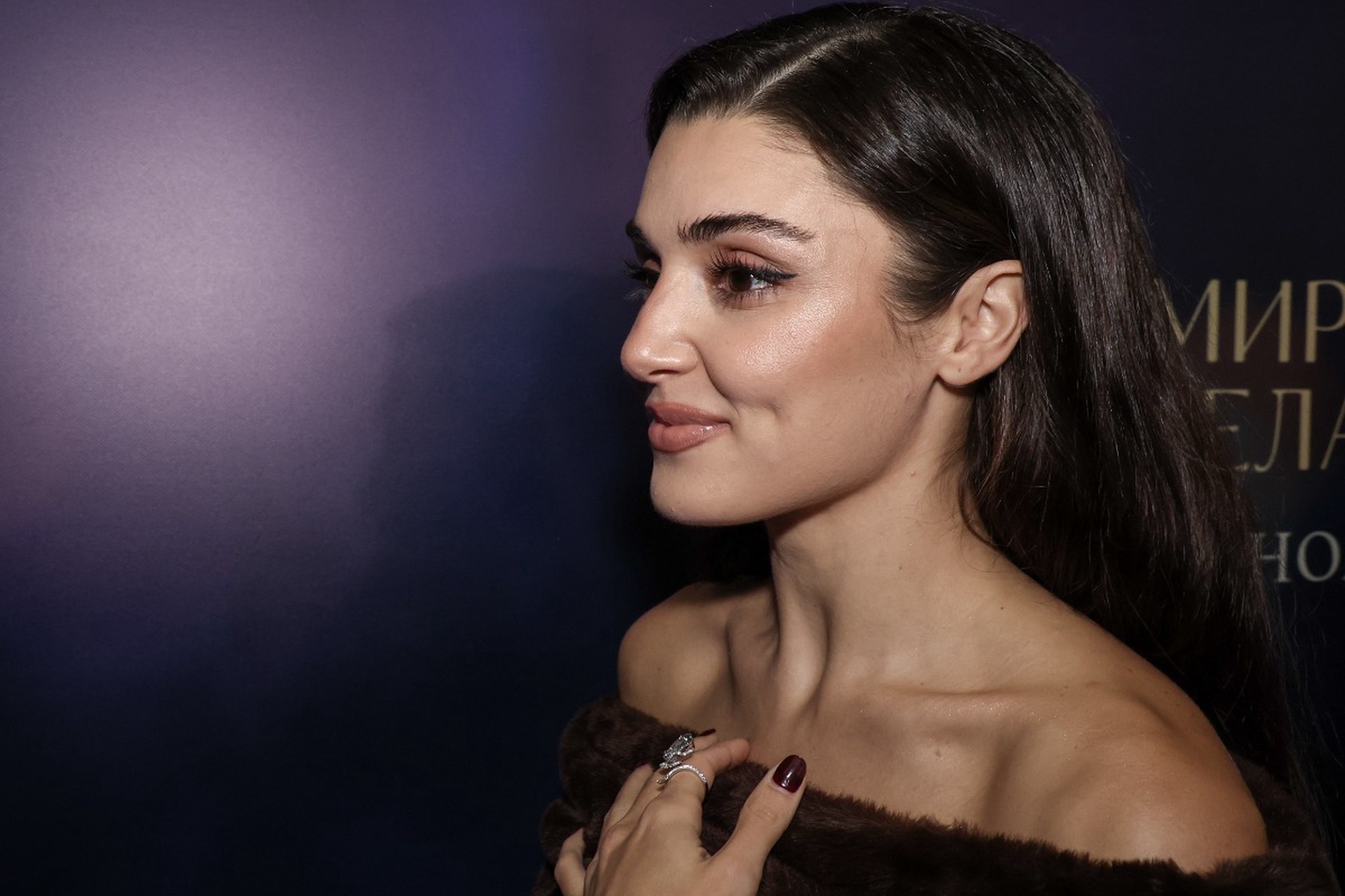 Адвокат Айвар рассказала, какой срок грозит Ханде Эрчел из-за дела о наркотиках