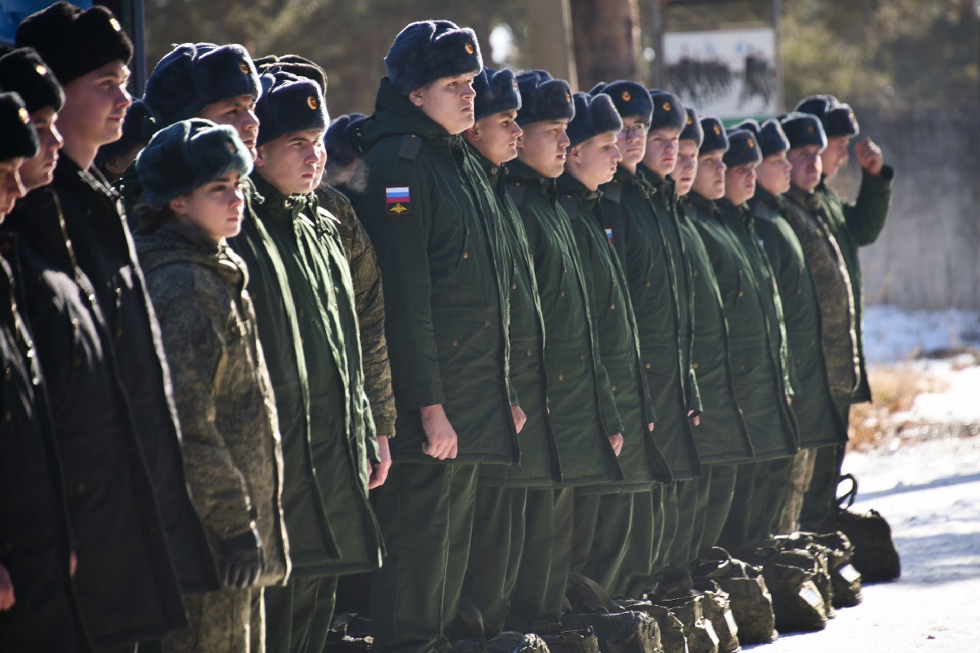 Призывников не будут отправлять в ДНР и ЛНР, заявили в Генштабе