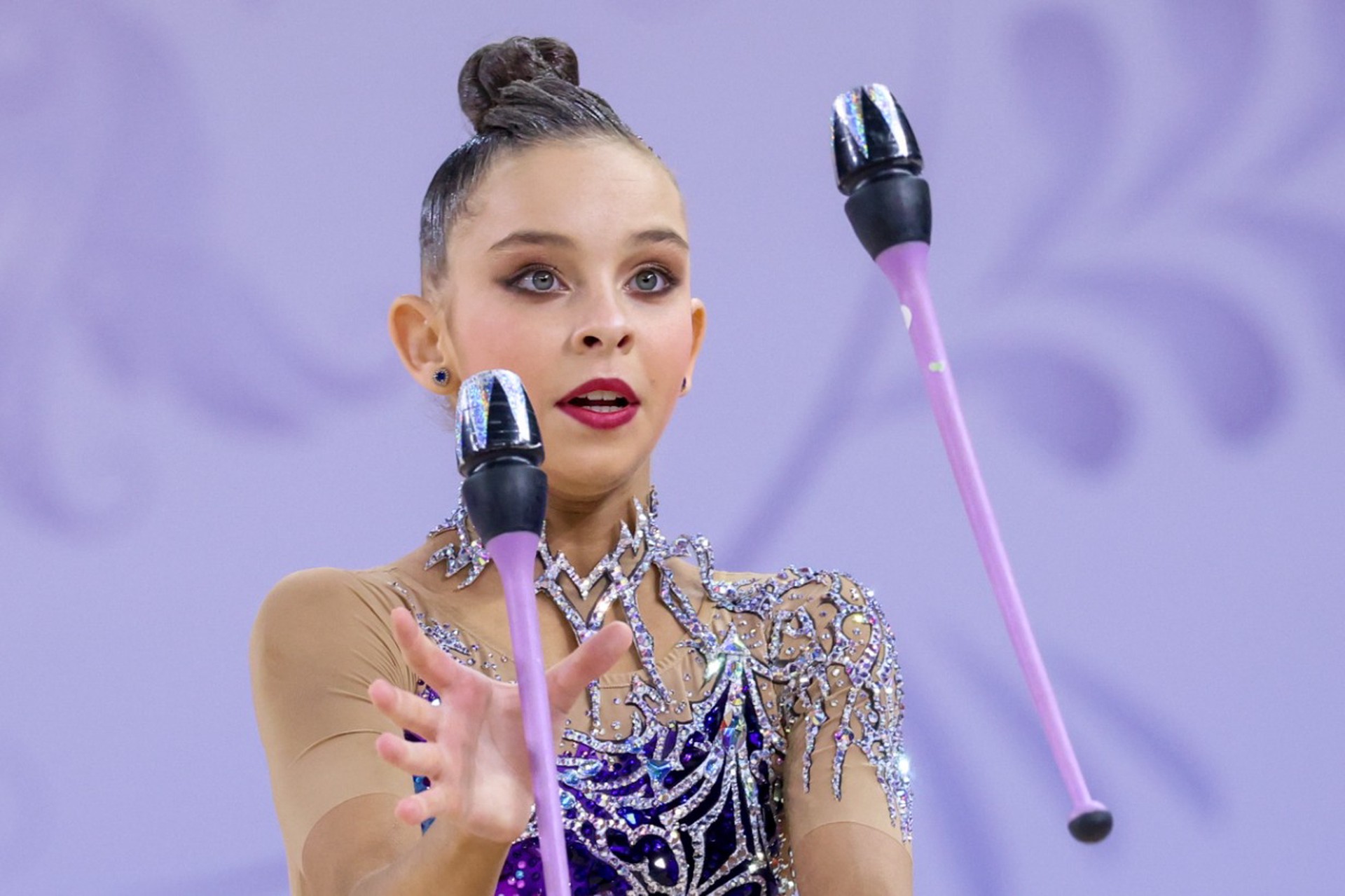 Российская гимнастка проигнорировала гимн Украины на награждении