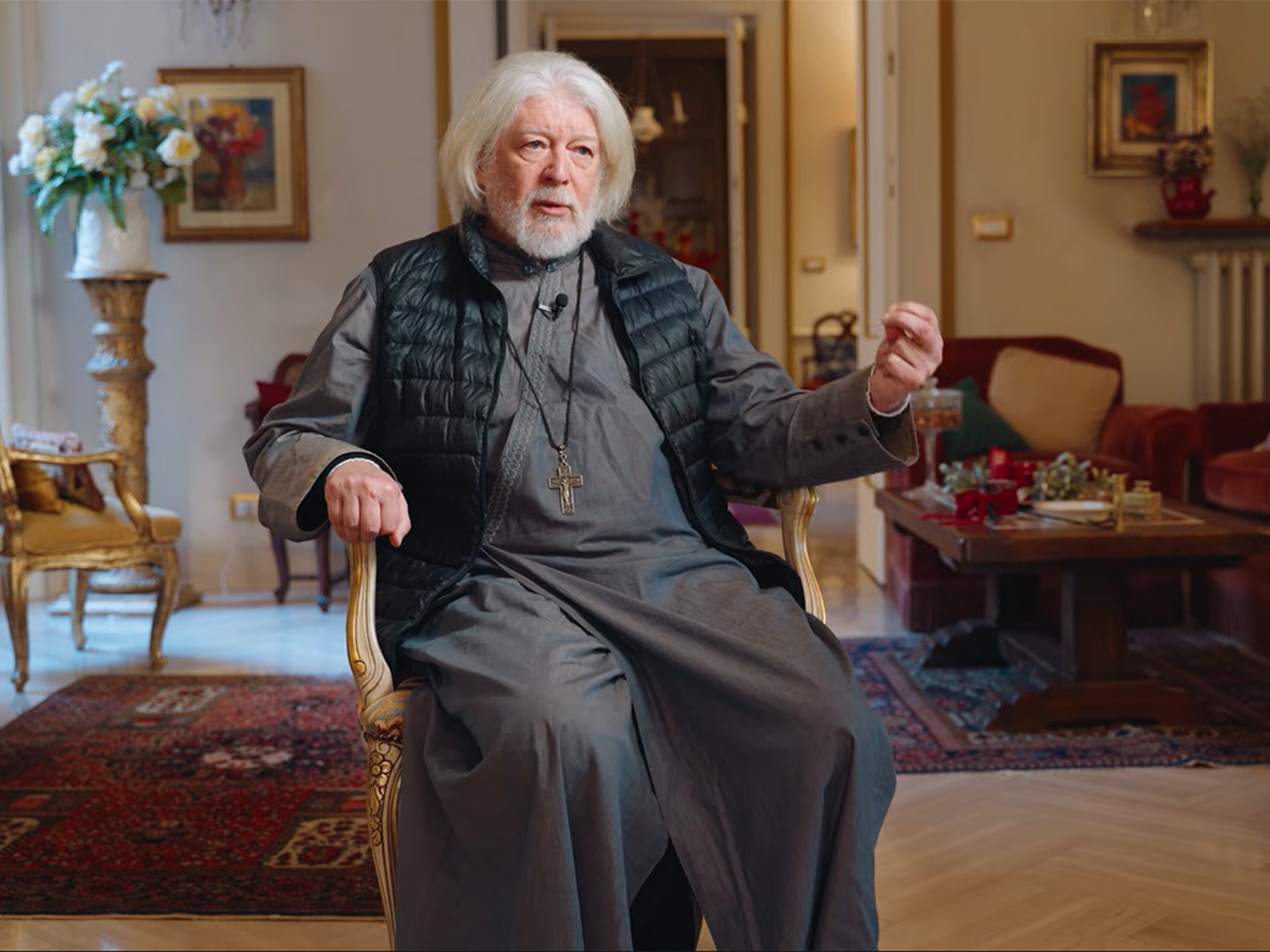 Истукан наполовину пуст: что показало освящение «Оскара» бывшим протоиереем Уминским