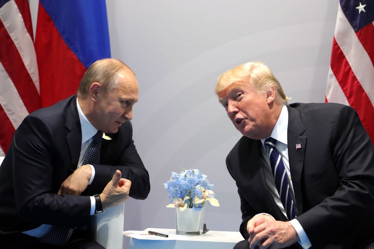 Политолог оценил вероятность встречи Путина и Трампа в Китае