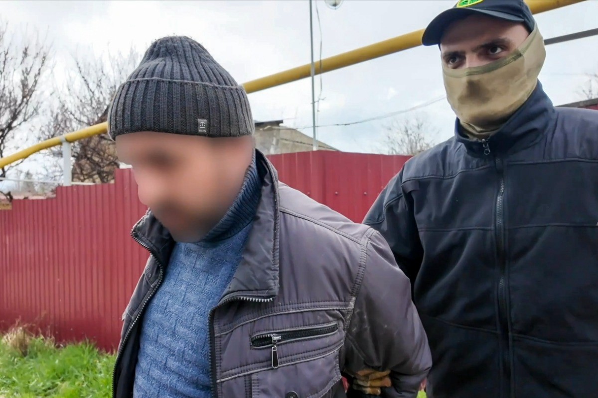 Крымчанин попался на съемке военных объектов и подготовке СВУ для диверсий 