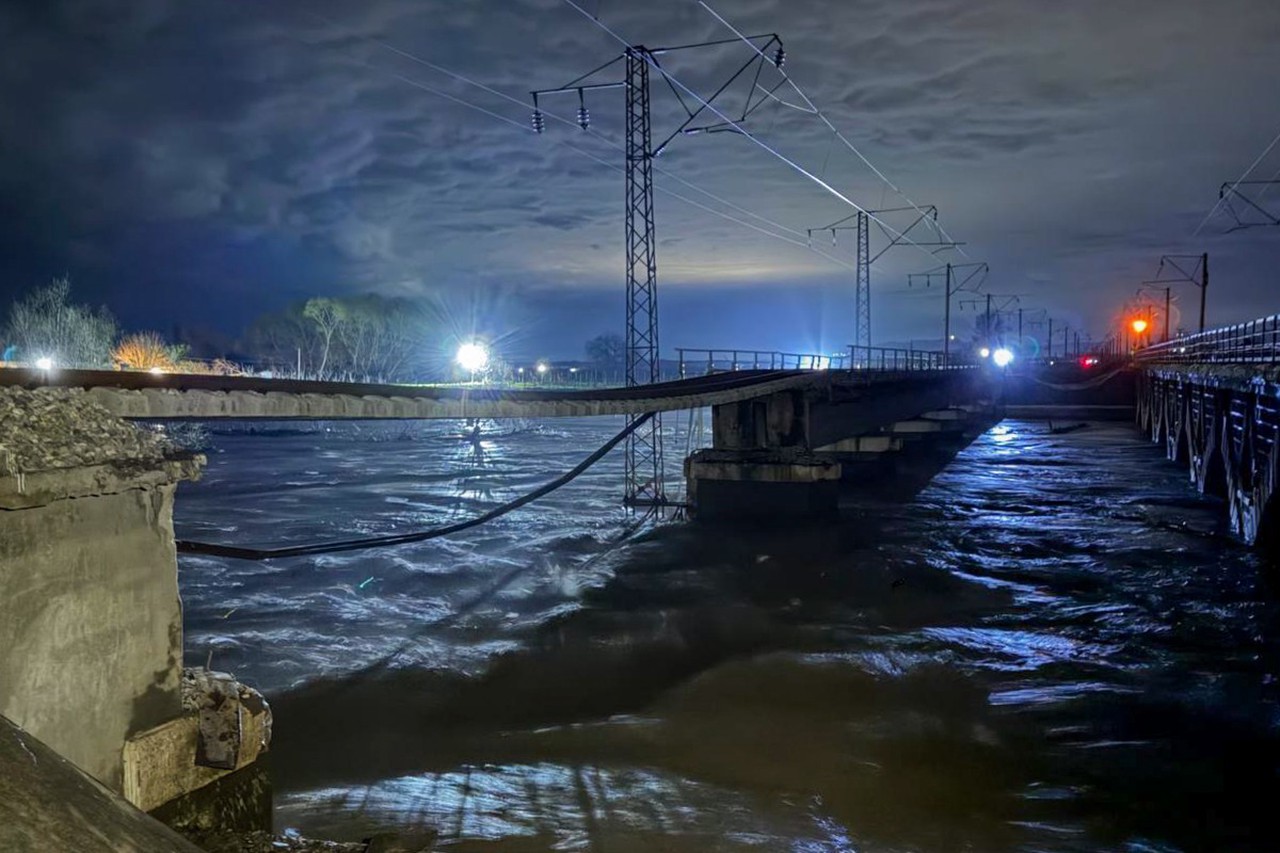 Ситуация в Дагестане: наводнения, обрушения и первые жертвы 