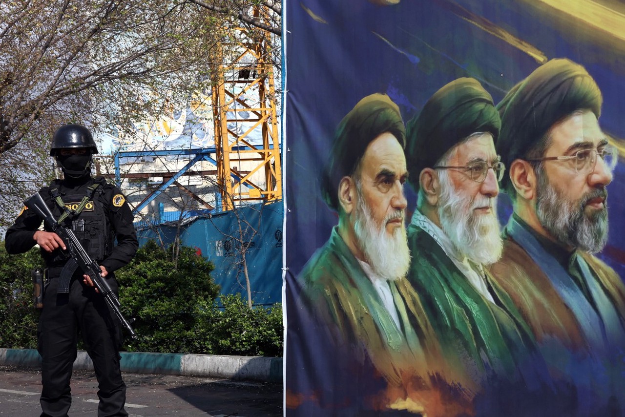 Ситуация на грани: США и Иран на пороге сделки или жизни в аду